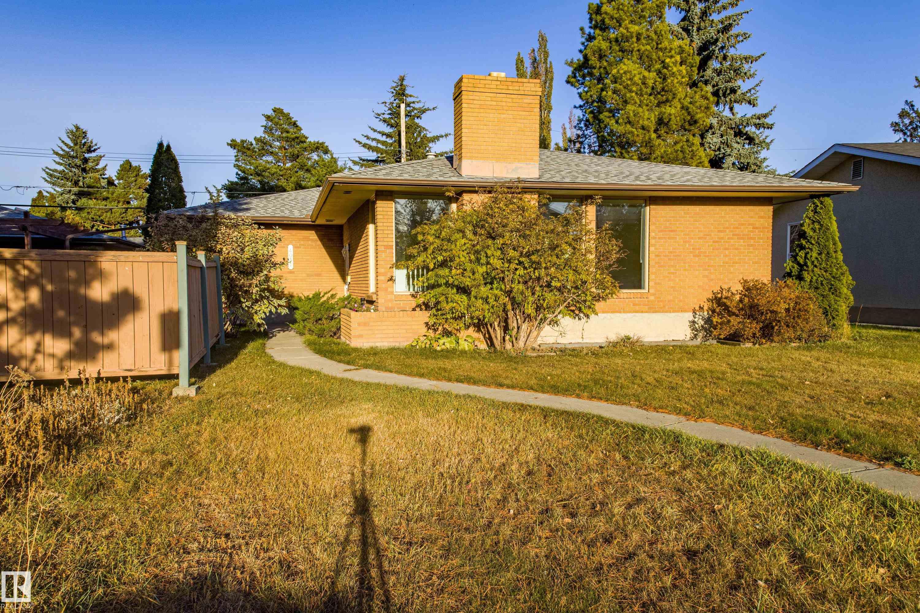 4051 120 Street NW, Aspen Gardens, Edmonton