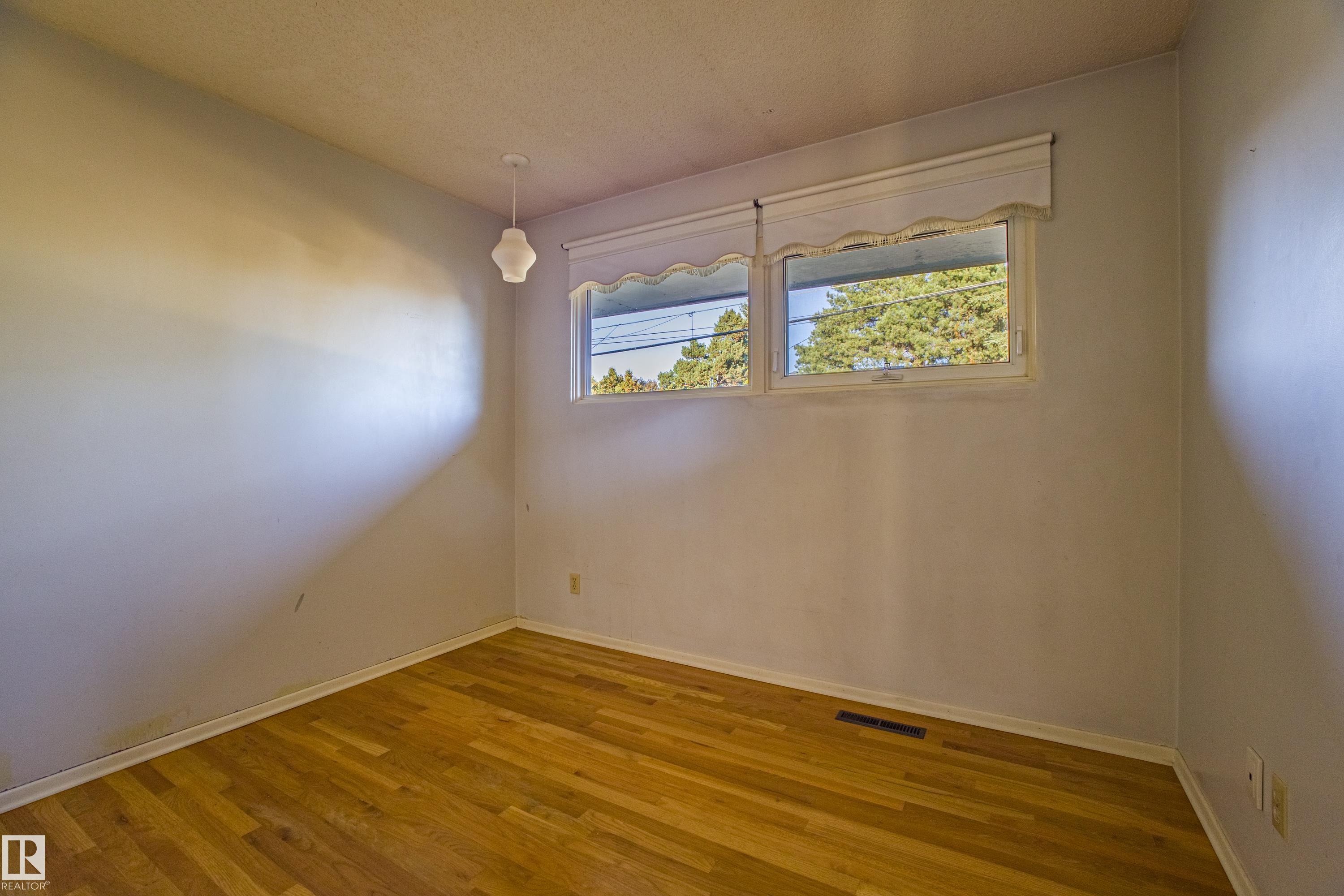 Photo 31 at 4051 120 Street NW, Aspen Gardens, Edmonton