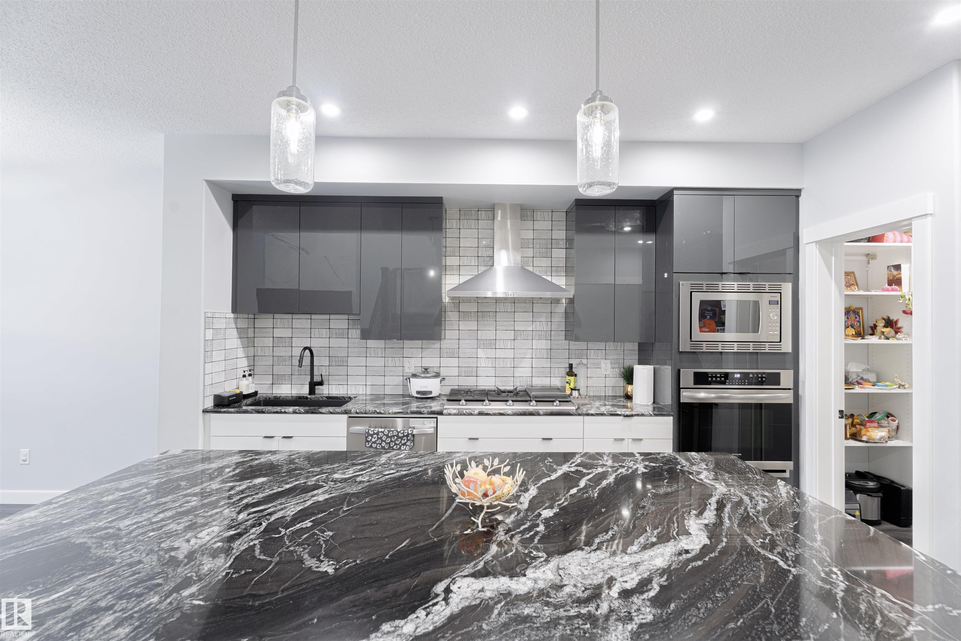 Photo 11 at 1033 Christie Vista SW, Cavanagh, Edmonton