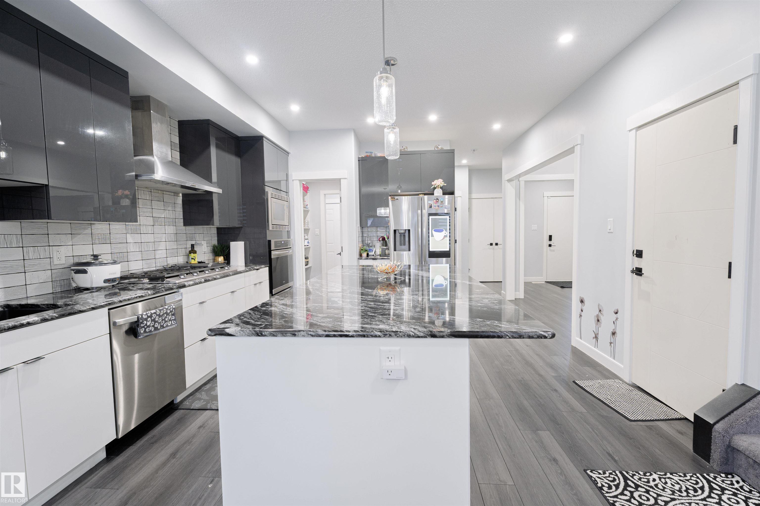 Photo 14 at 1033 Christie Vista SW, Cavanagh, Edmonton