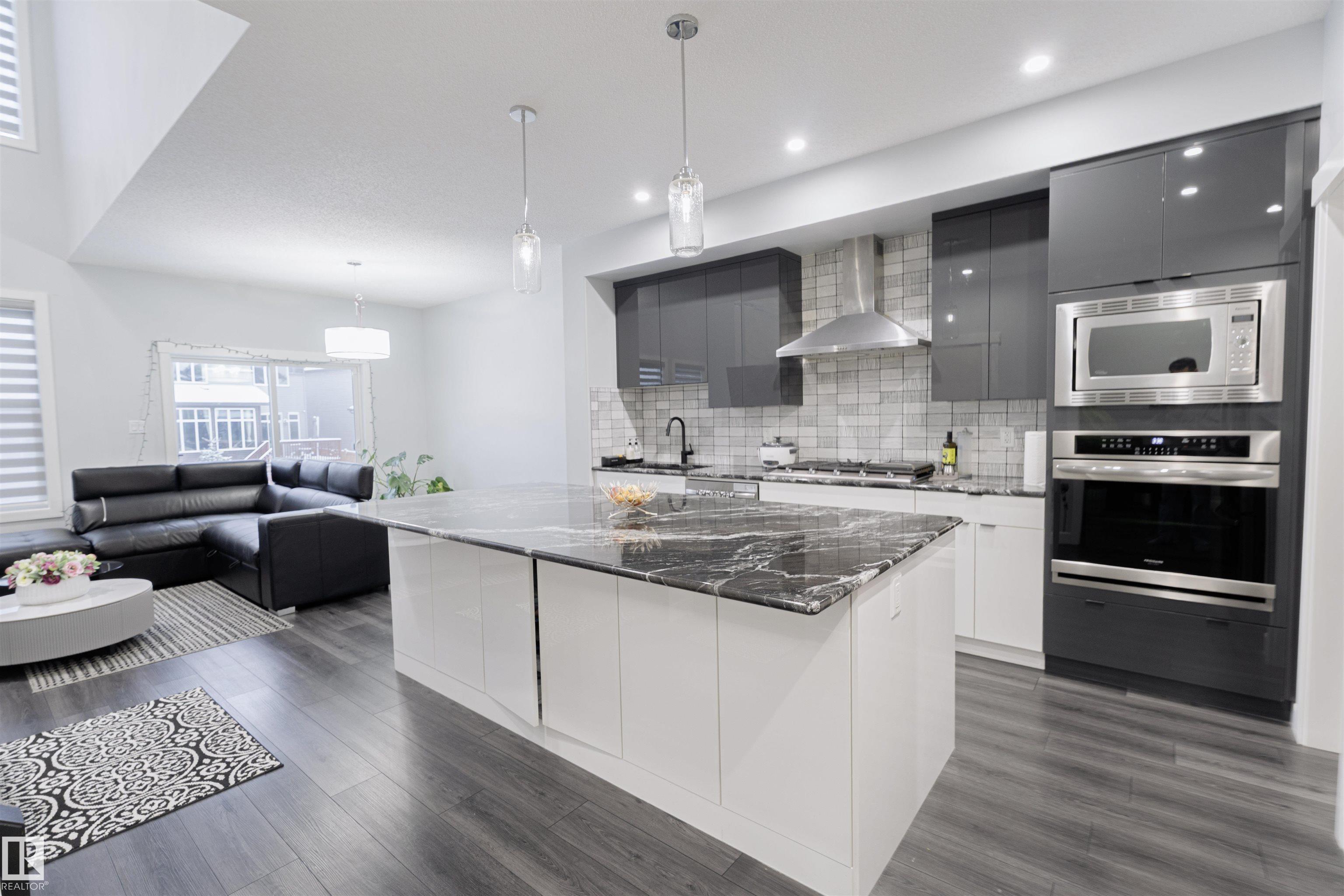 Photo 10 at 1033 Christie Vista SW, Cavanagh, Edmonton