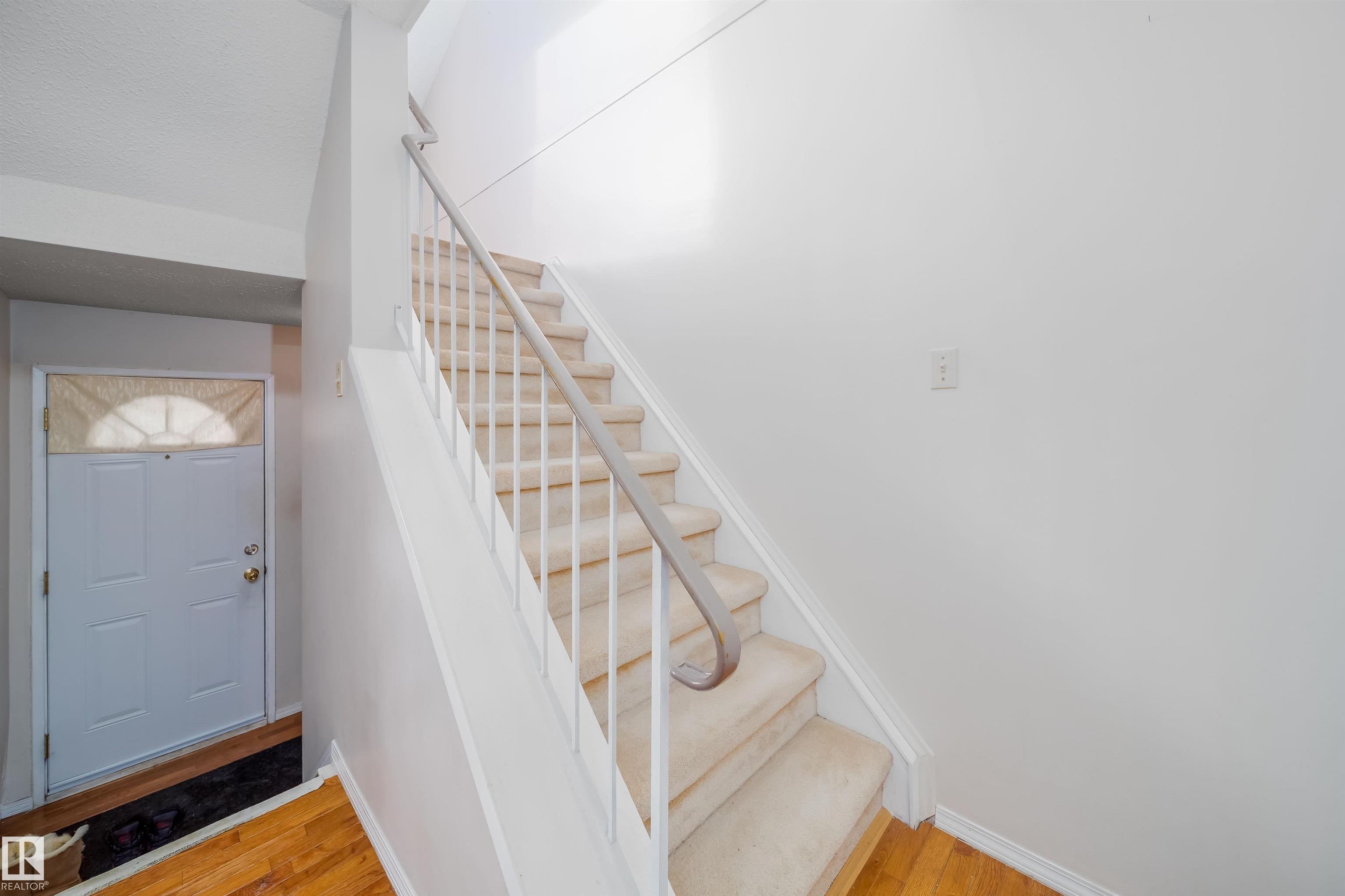 Photo 11 at 18246 91 Avenue NW, Belmead, Edmonton