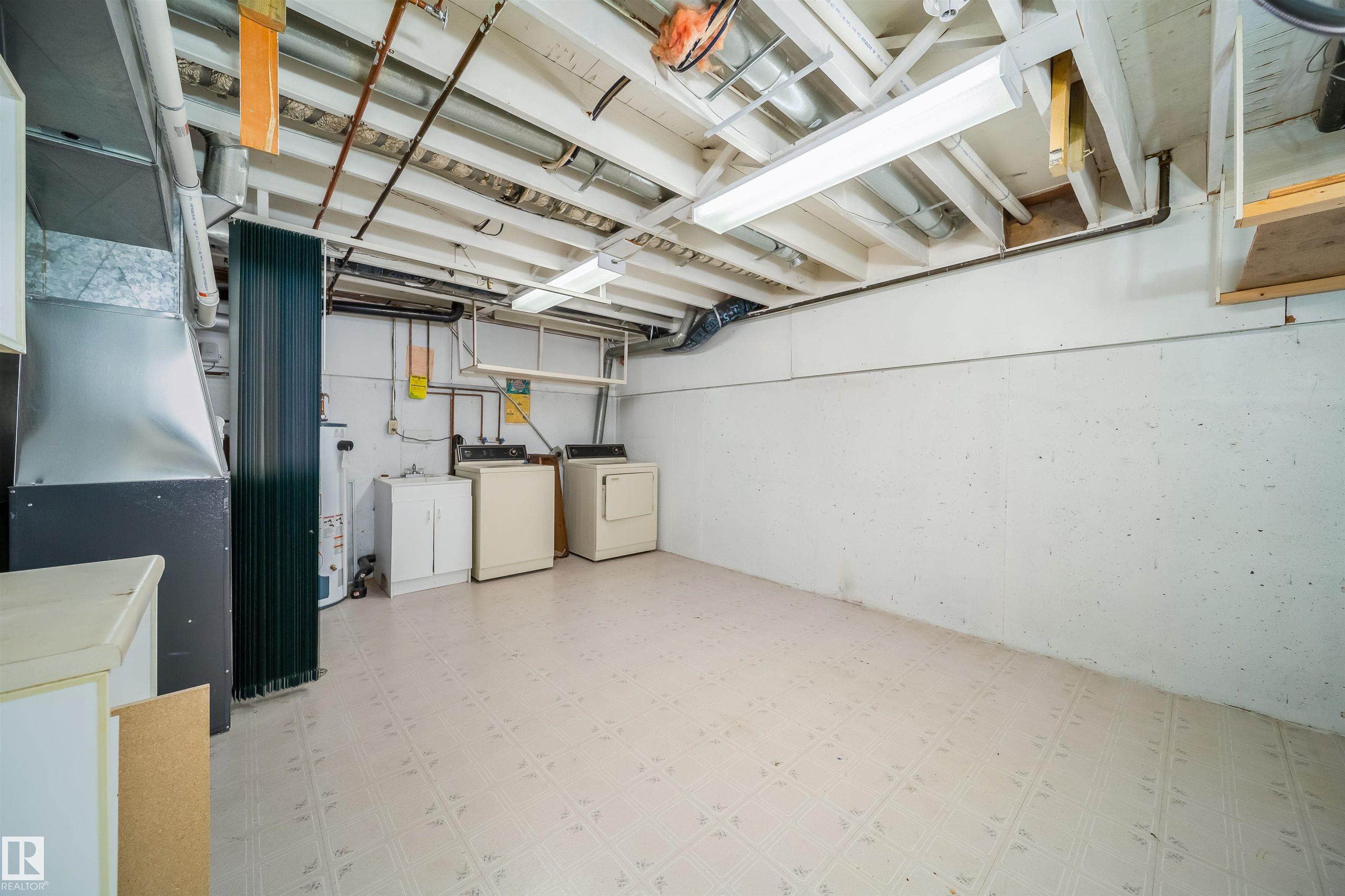 Photo 23 at 18246 91 Avenue NW, Belmead, Edmonton