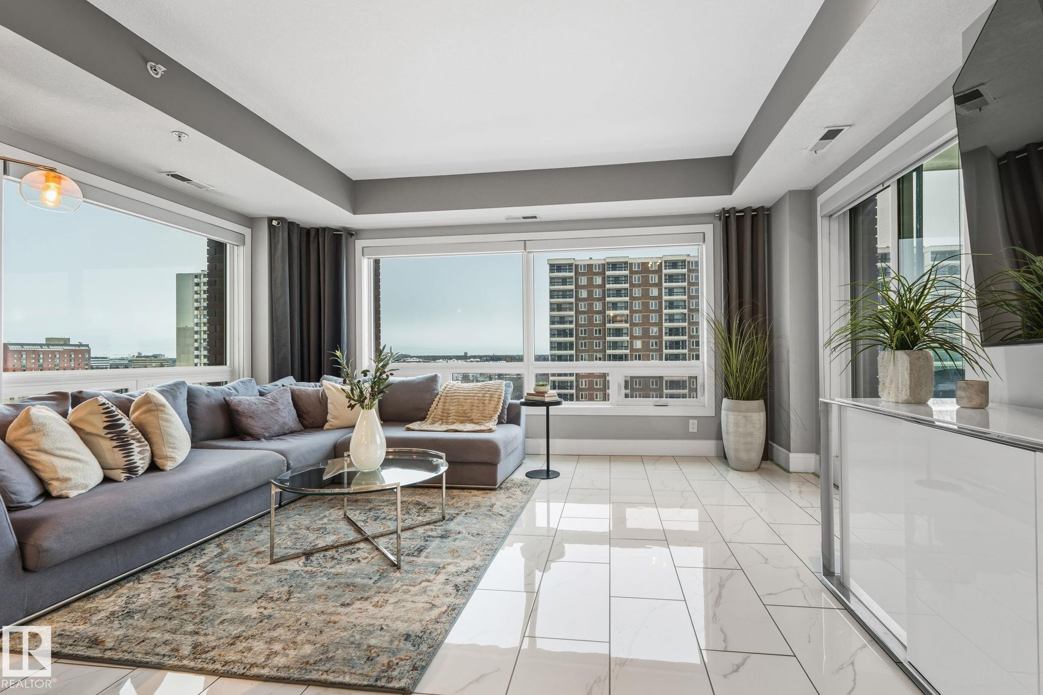 Photo 13 at 901 - 10055 118 Street NW, Wîhkwêntôwin, Edmonton