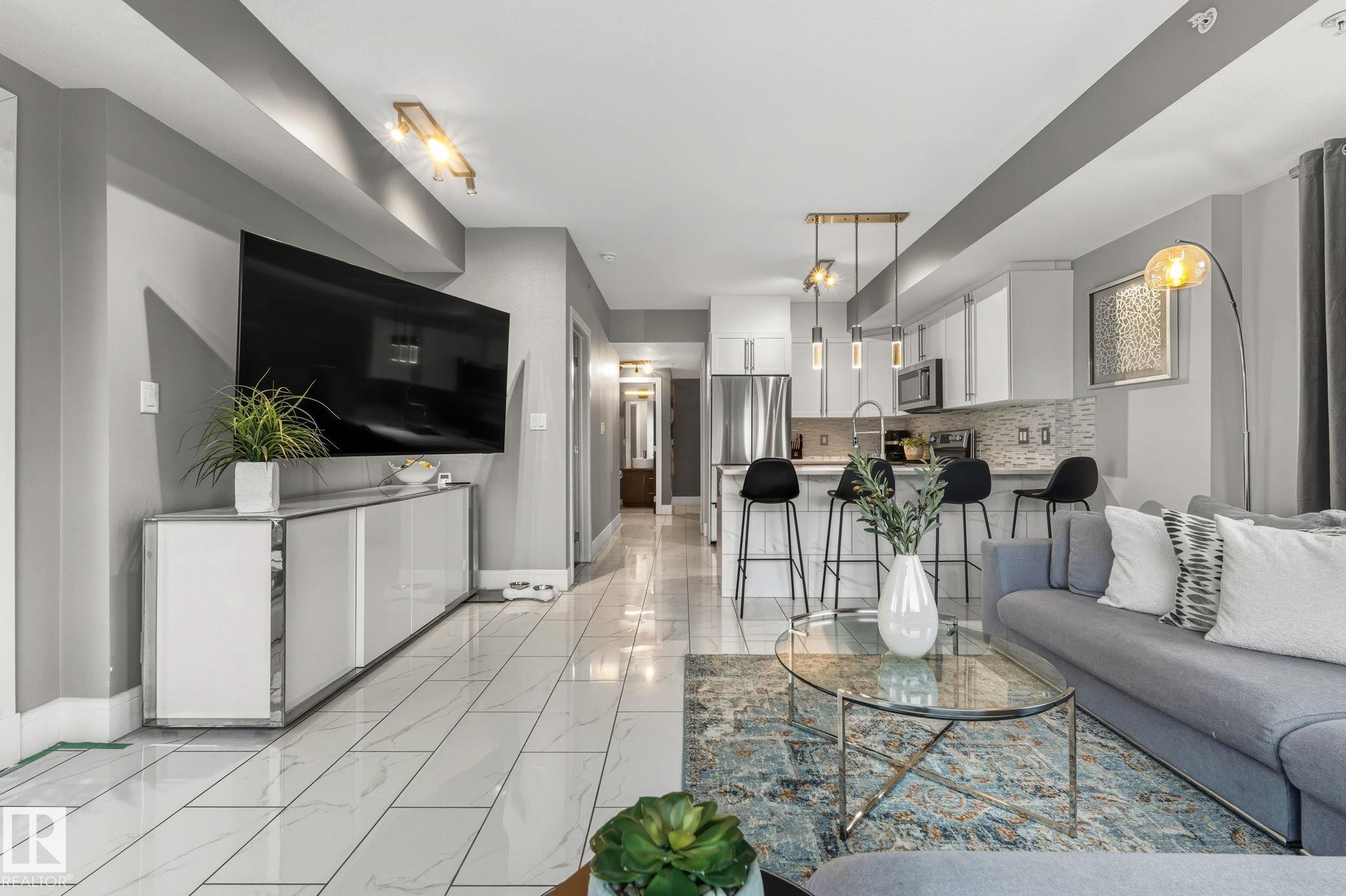 Photo 15 at 901 - 10055 118 Street NW, Wîhkwêntôwin, Edmonton