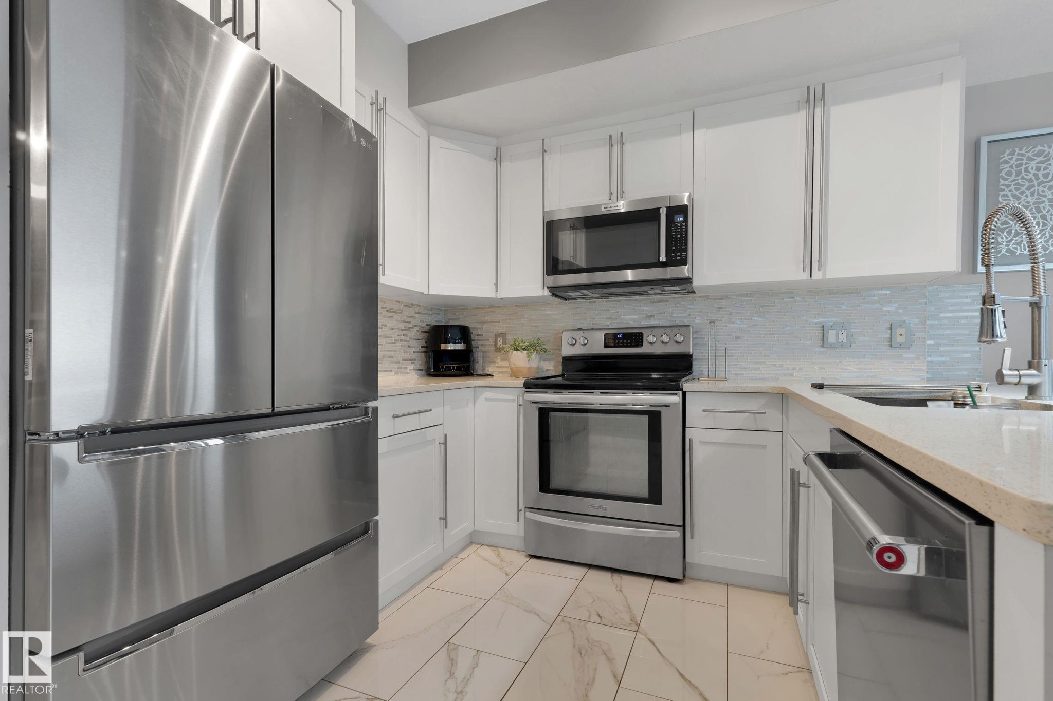 Photo 21 at 901 - 10055 118 Street NW, Wîhkwêntôwin, Edmonton