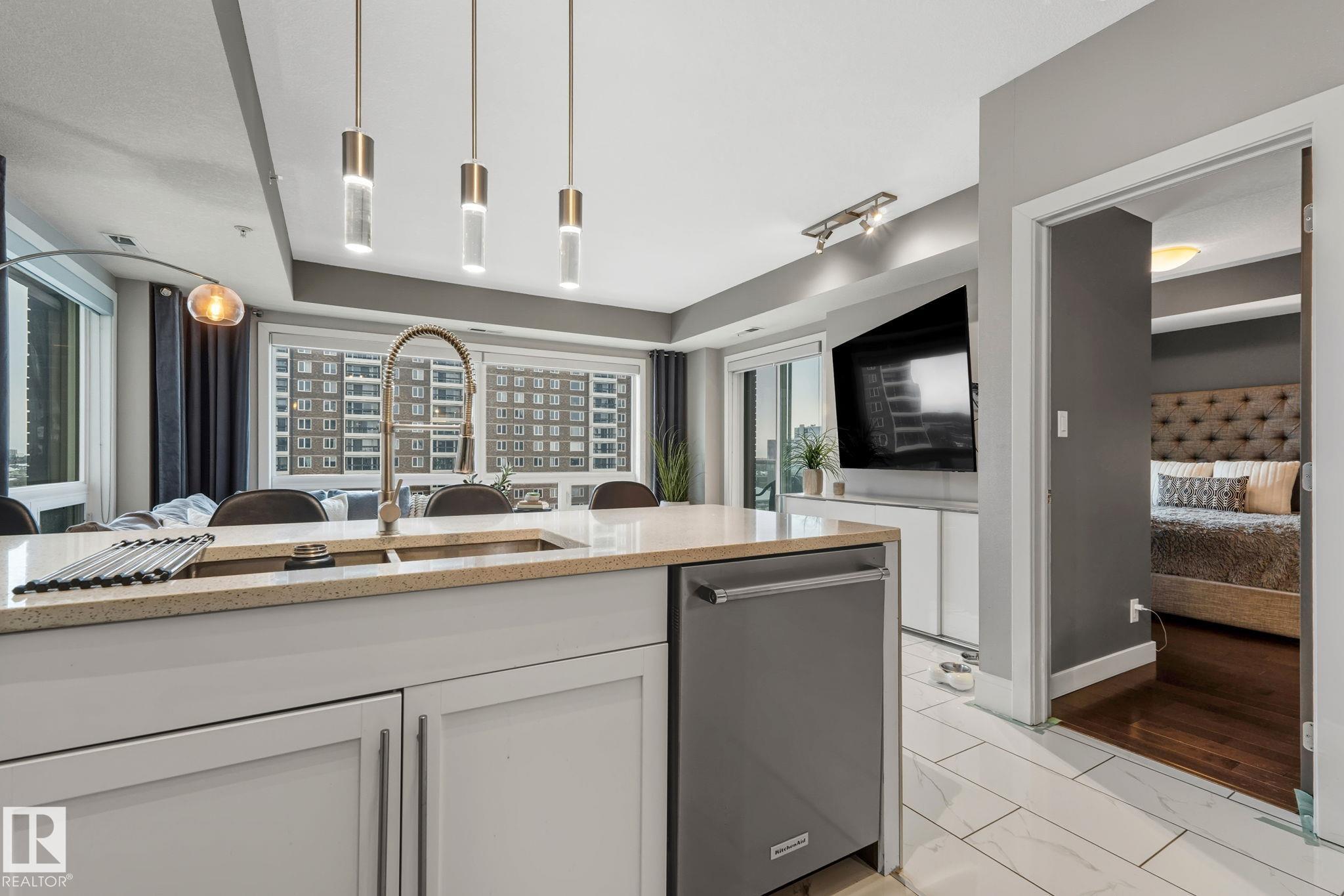 Photo 22 at 901 - 10055 118 Street NW, Wîhkwêntôwin, Edmonton