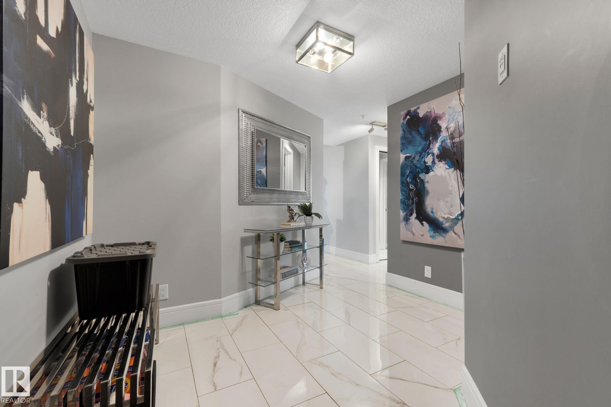 Photo 9 at 901 - 10055 118 Street NW, Wîhkwêntôwin, Edmonton