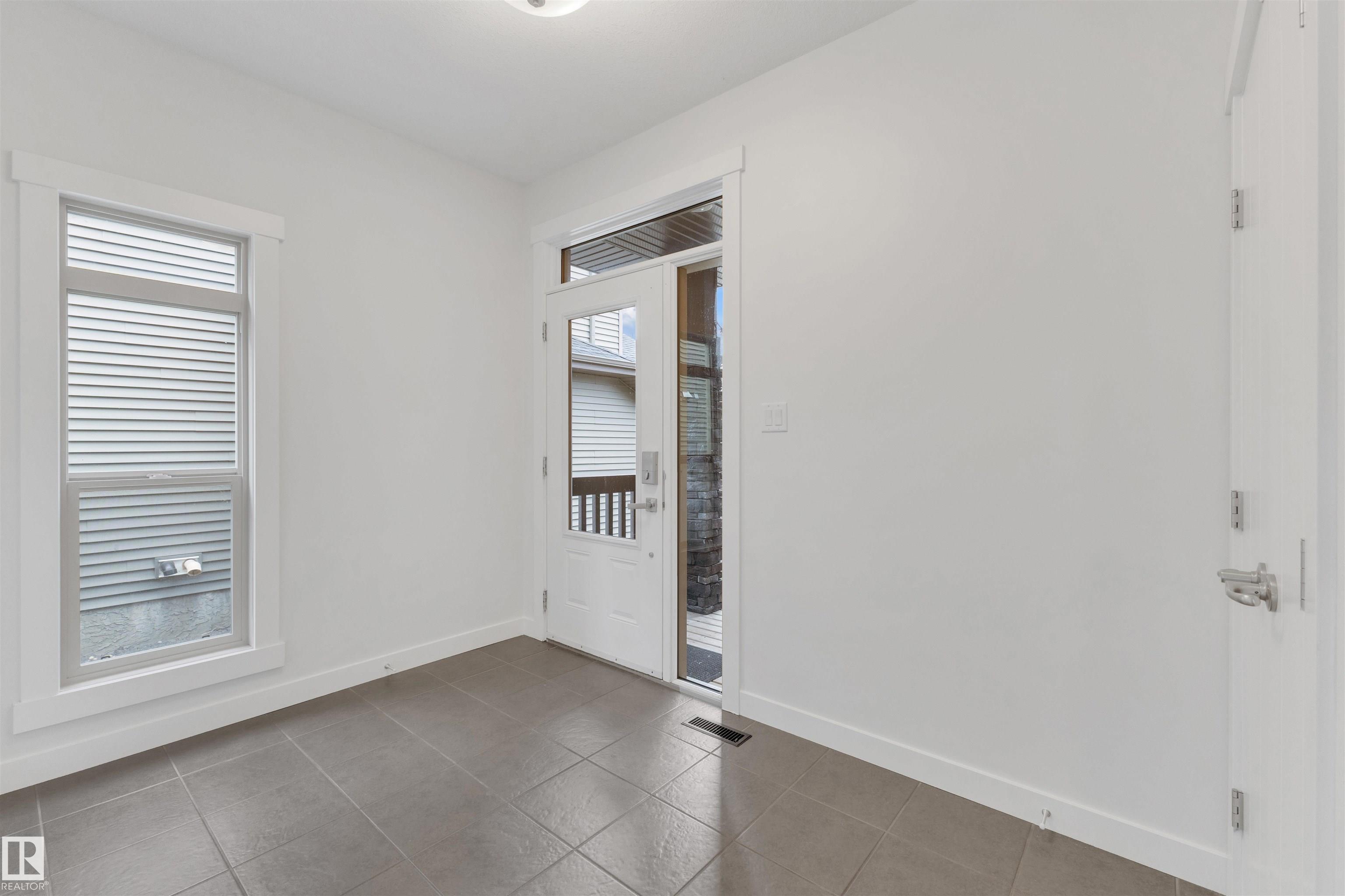 Photo 10 at 1422 Chahley Place NW, Cameron Heights, Edmonton