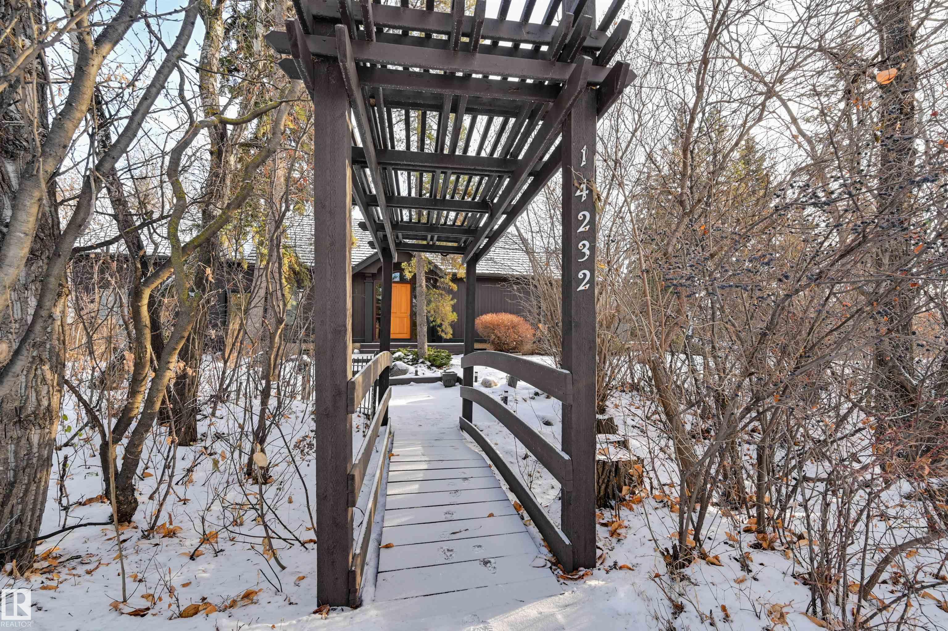 Picture for 14232 RAVINE DR NW