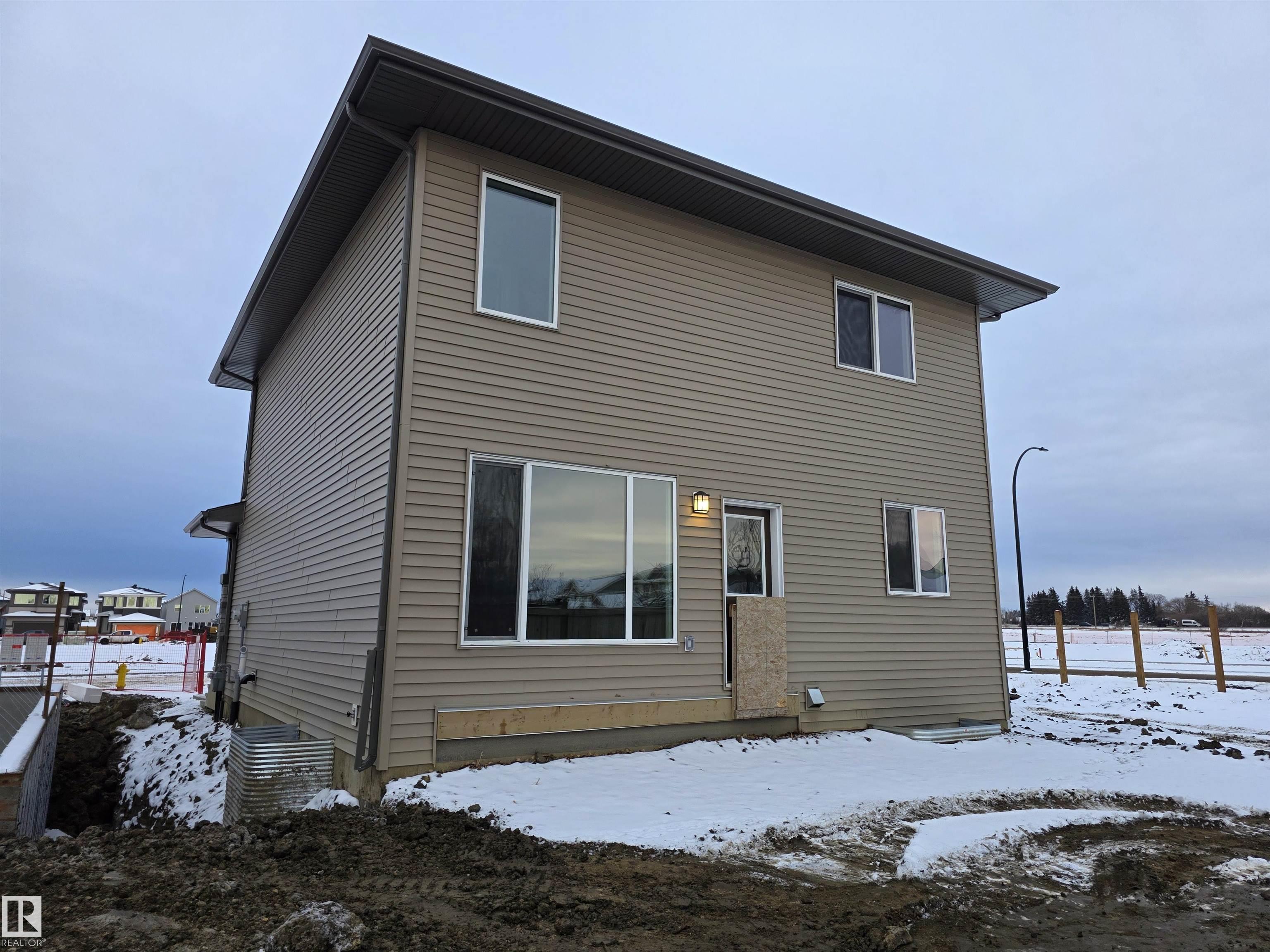 Photo 24 at 3 Emerson Landing, Easton, Spruce Grove