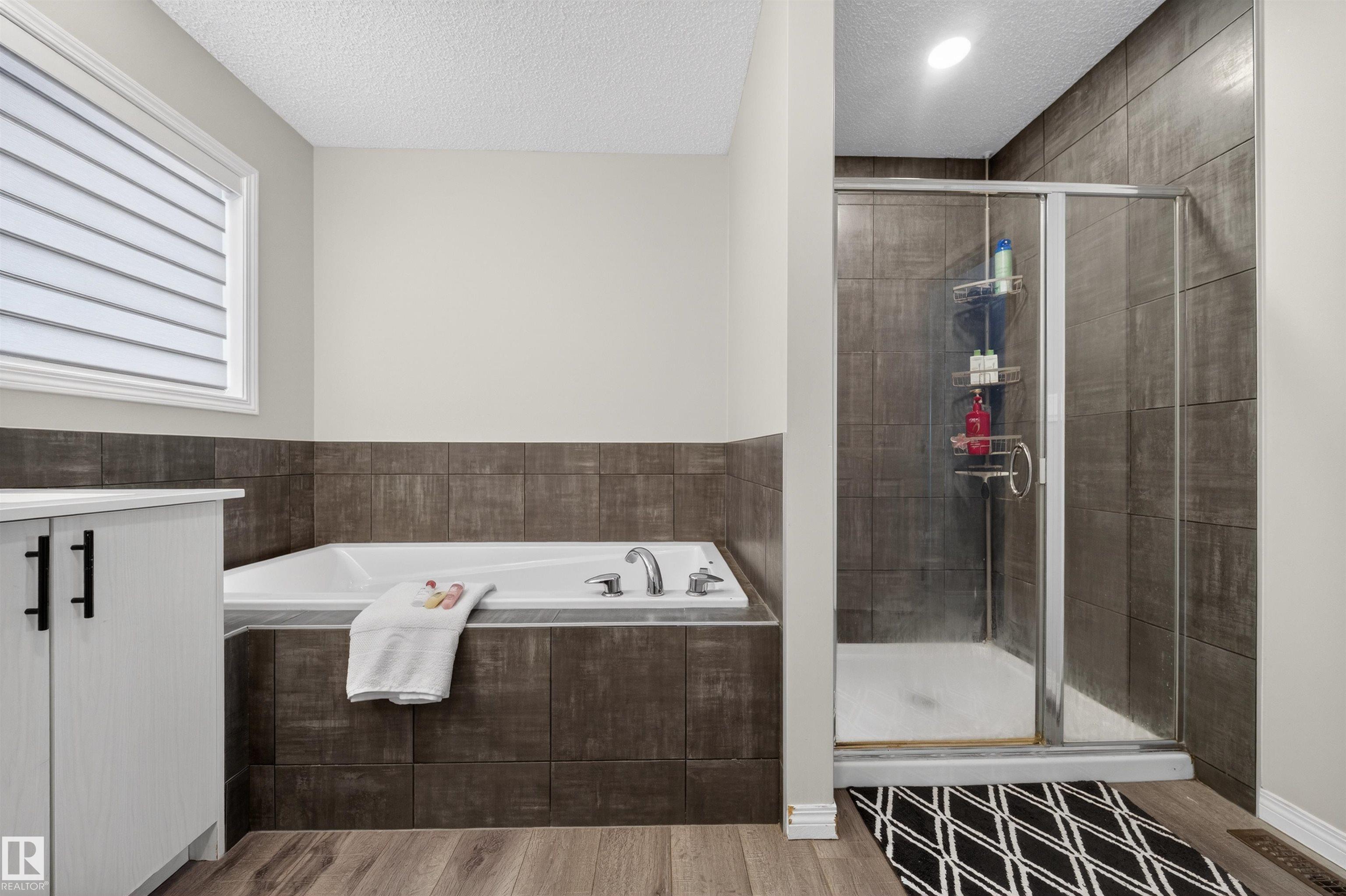Photo 32 at 6085 King Landing SW, Keswick, Edmonton