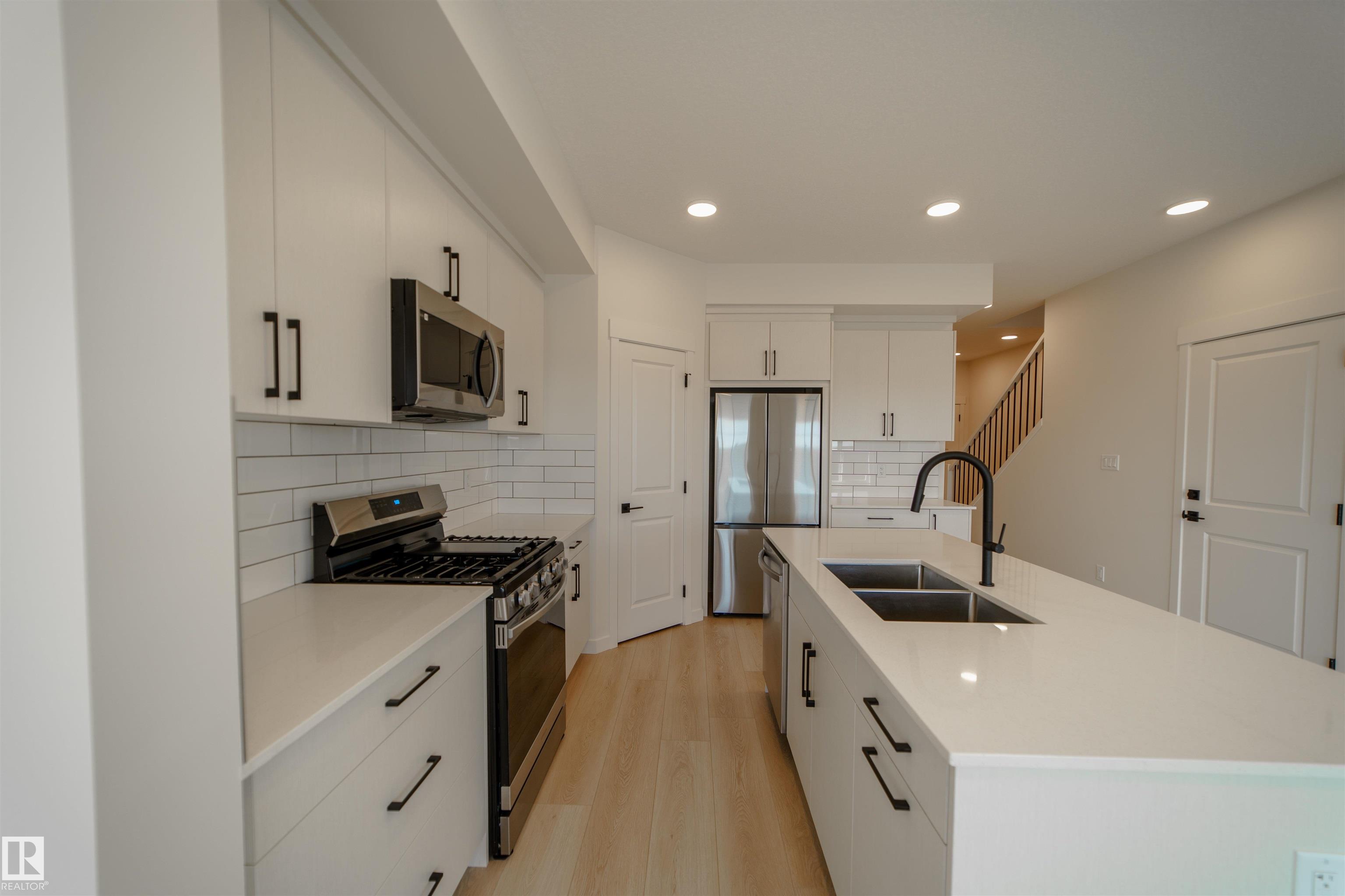 Photo 9 at 1303 Podersky Wynd SW, Paisley, Edmonton