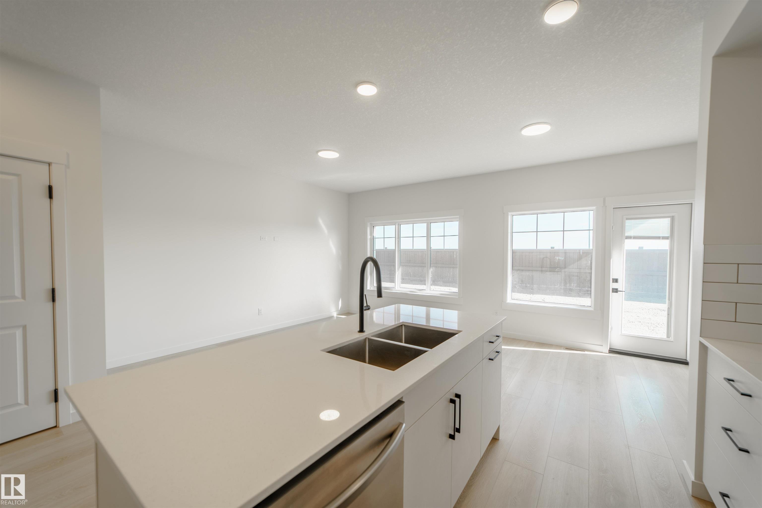 Photo 10 at 1303 Podersky Wynd SW, Paisley, Edmonton