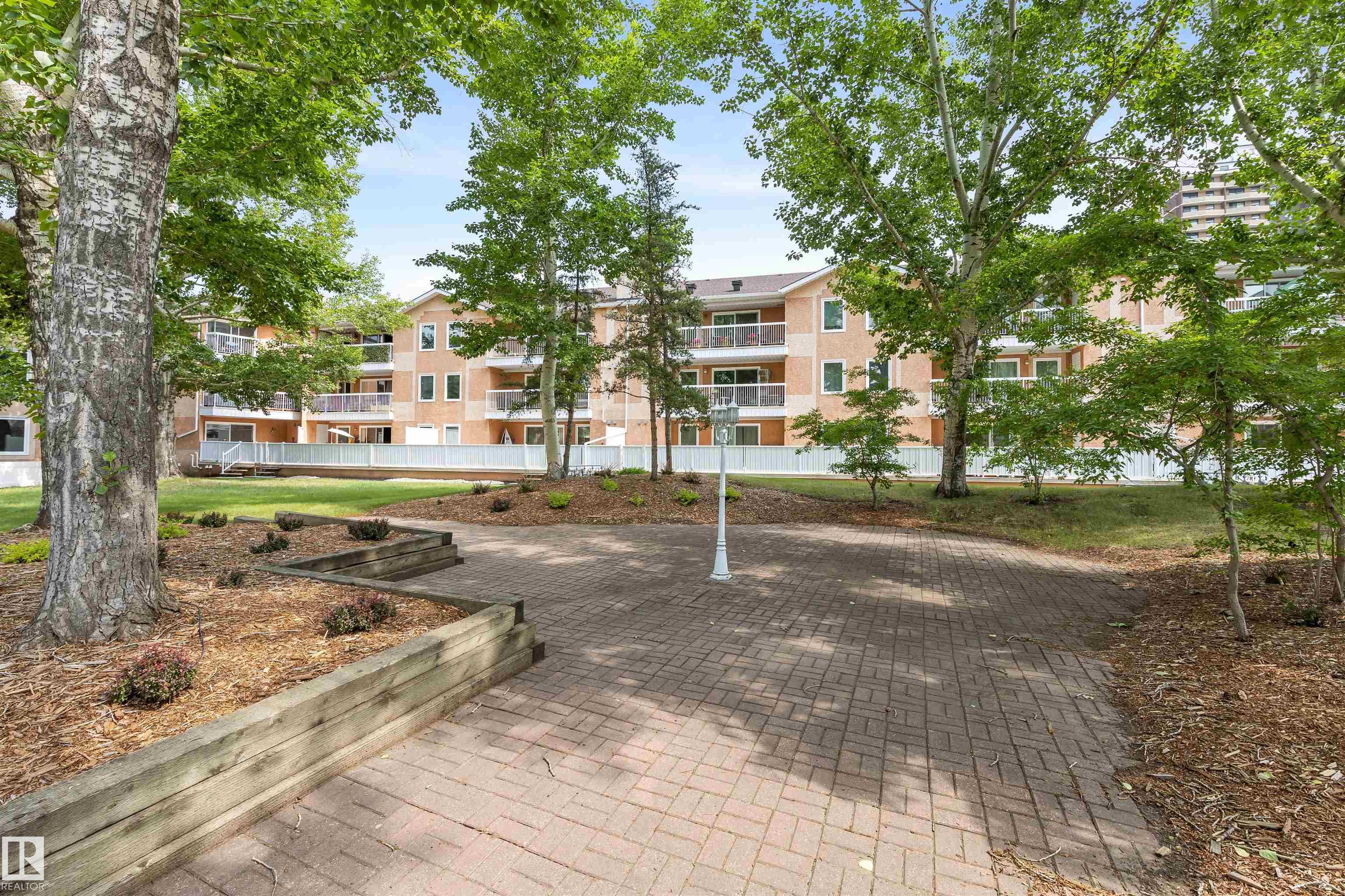 Photo 38 at 304 - 8811 106a Avenue NW, Boyle Street, Edmonton