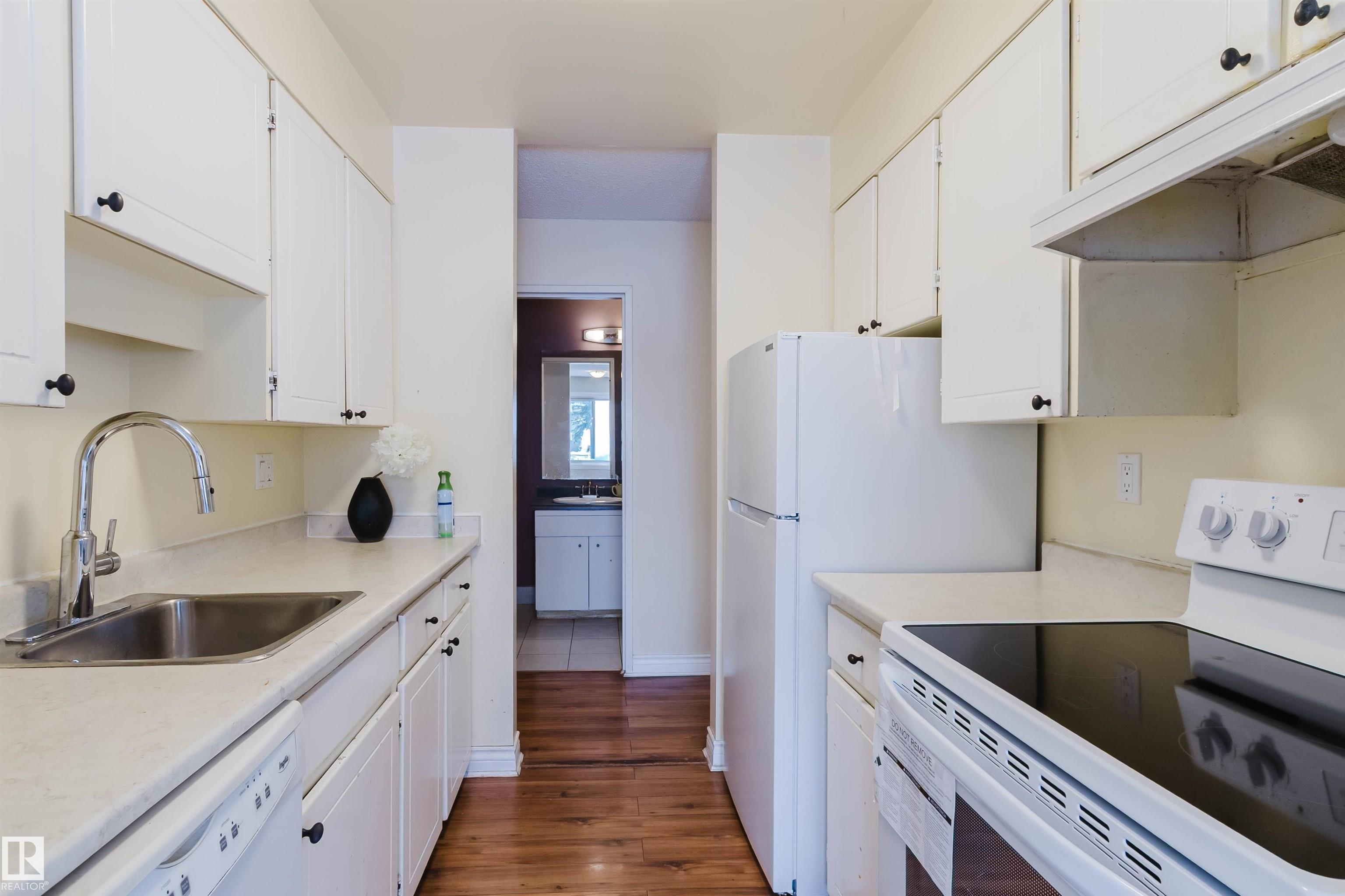 Photo 12 at 201 - 11450 40 Avenue NW, Royal Gardens, Edmonton