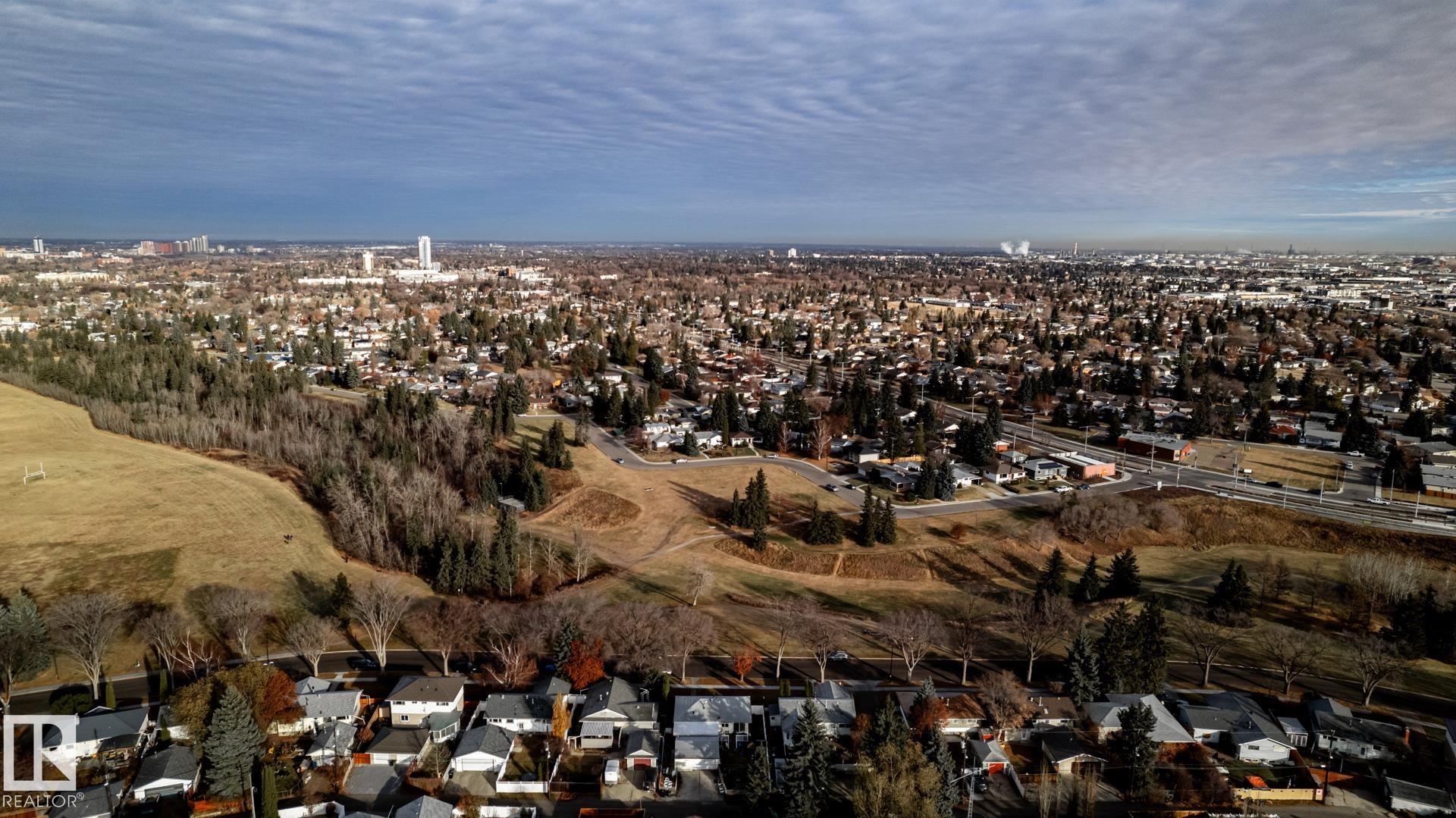 Photo 11 at 6724 84 Street NW, Argyll, Edmonton