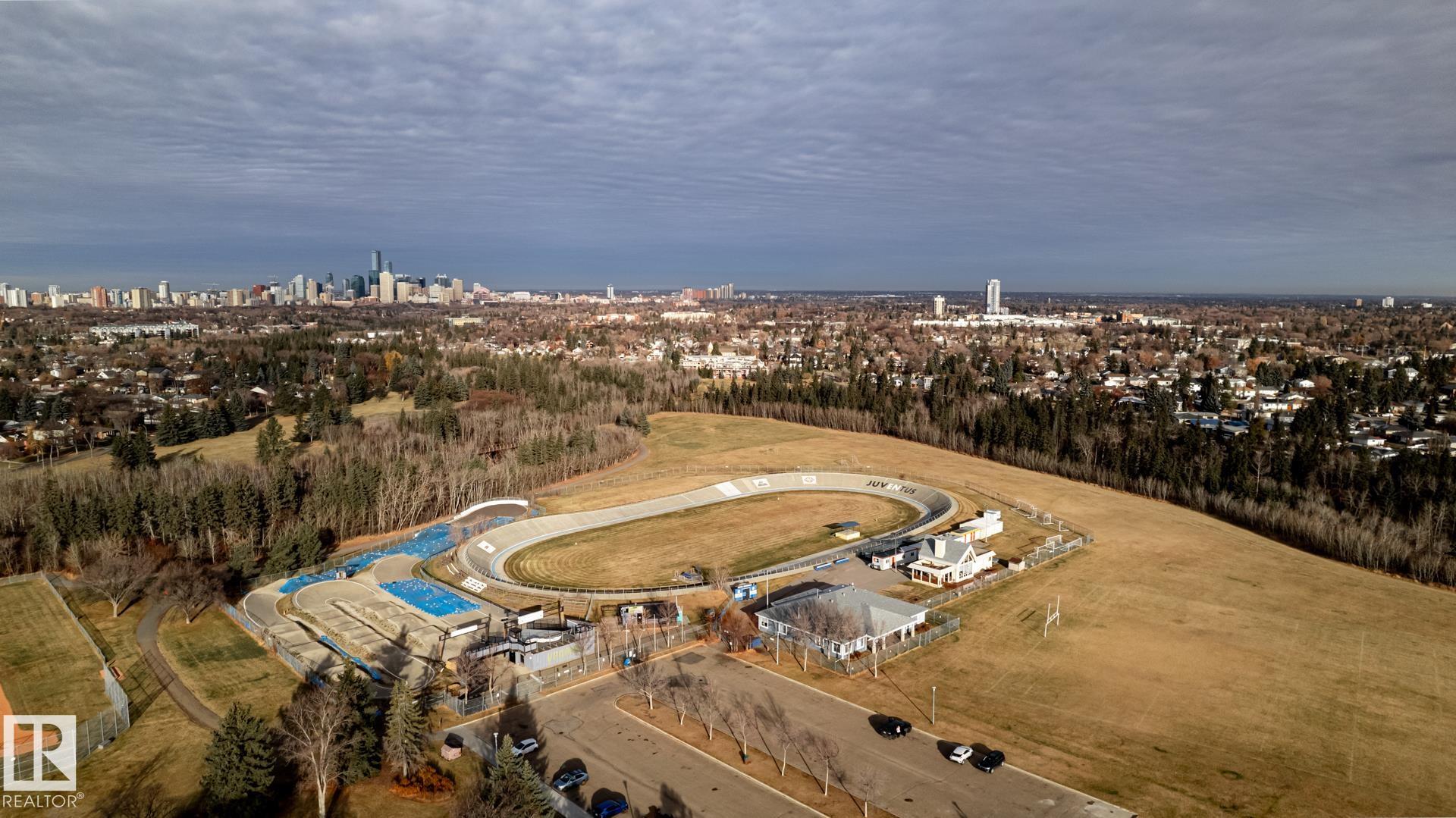 Photo 10 at 6724 84 Street NW, Argyll, Edmonton