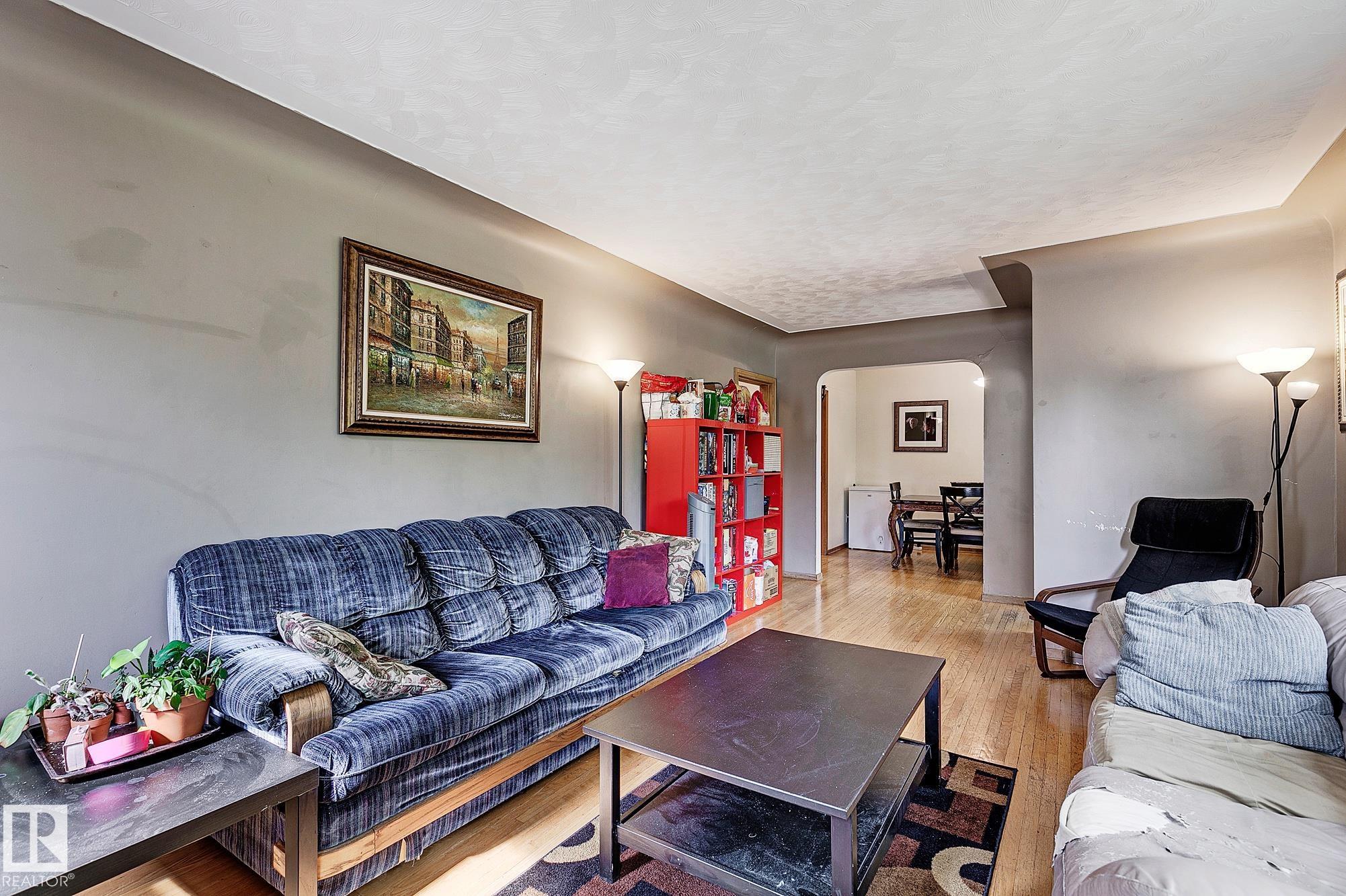 Photo 11 at 11559 80 Avenue NW, Belgravia, Edmonton