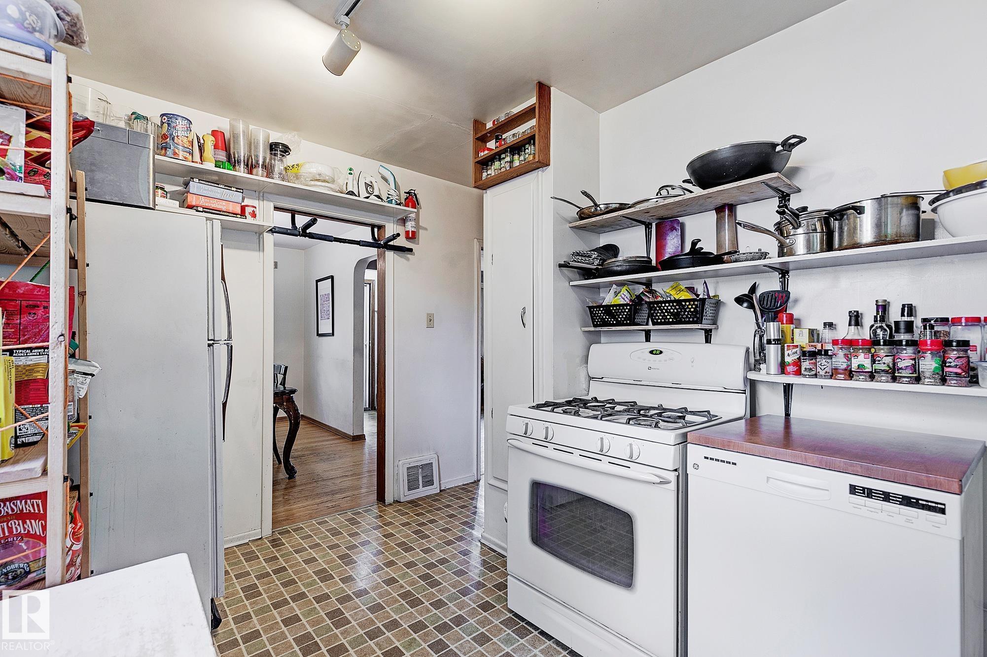 Photo 15 at 11559 80 Avenue NW, Belgravia, Edmonton