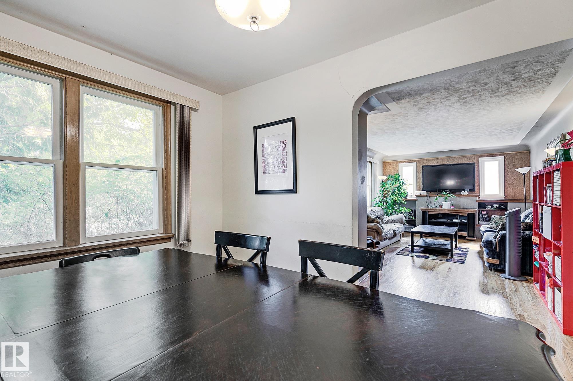 Photo 19 at 11559 80 Avenue NW, Belgravia, Edmonton