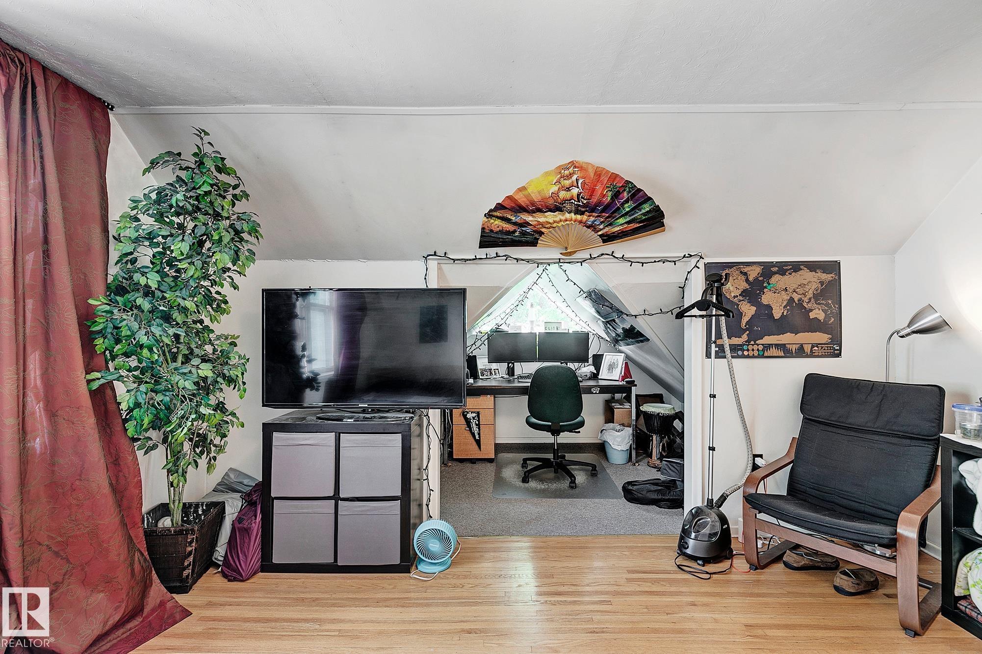 Photo 25 at 11559 80 Avenue NW, Belgravia, Edmonton