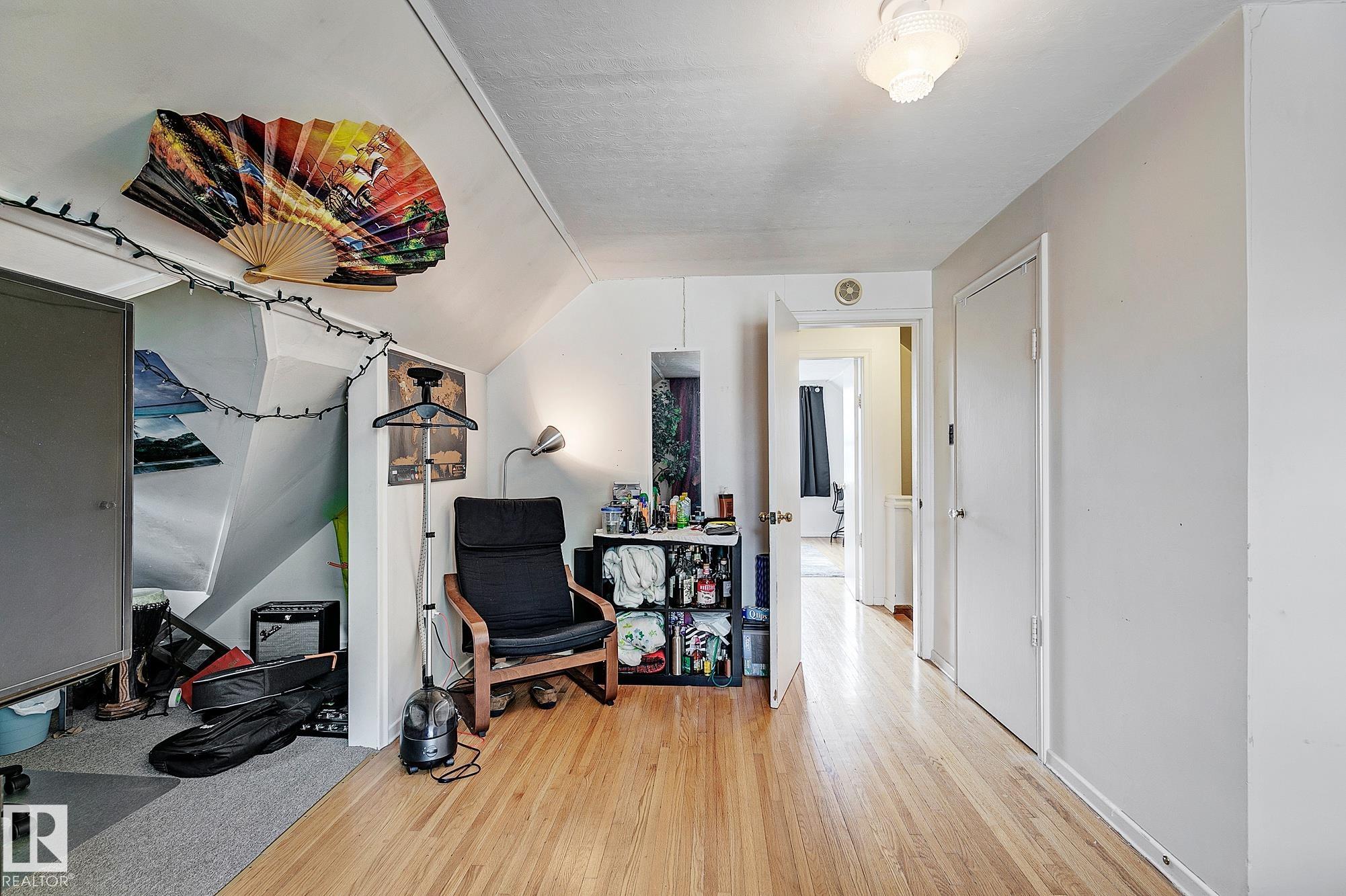 Photo 27 at 11559 80 Avenue NW, Belgravia, Edmonton