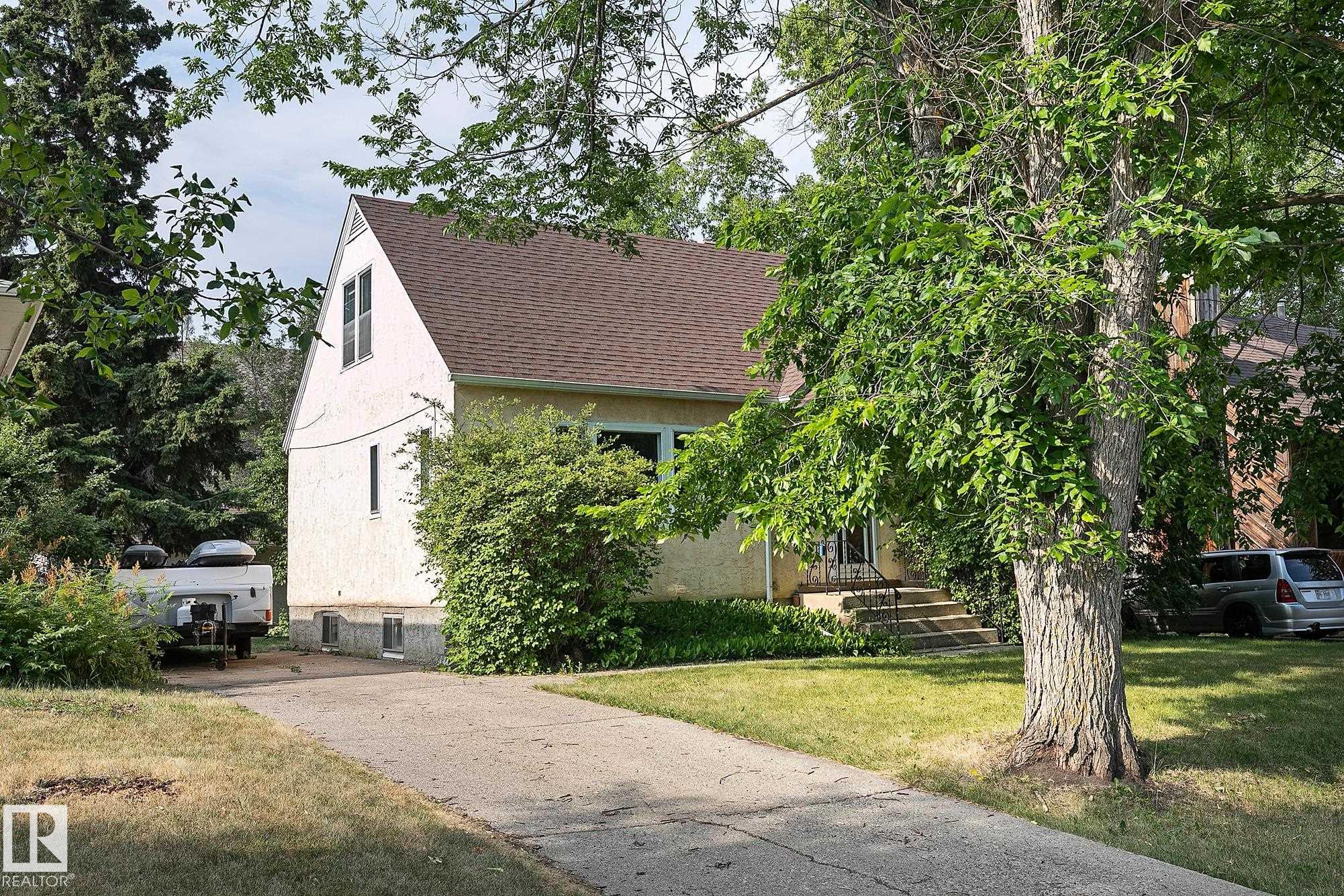 11559 80 Avenue NW, Belgravia, Edmonton