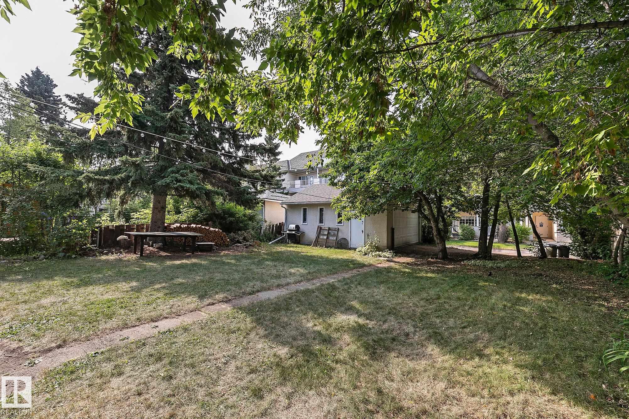 Photo 37 at 11559 80 Avenue NW, Belgravia, Edmonton