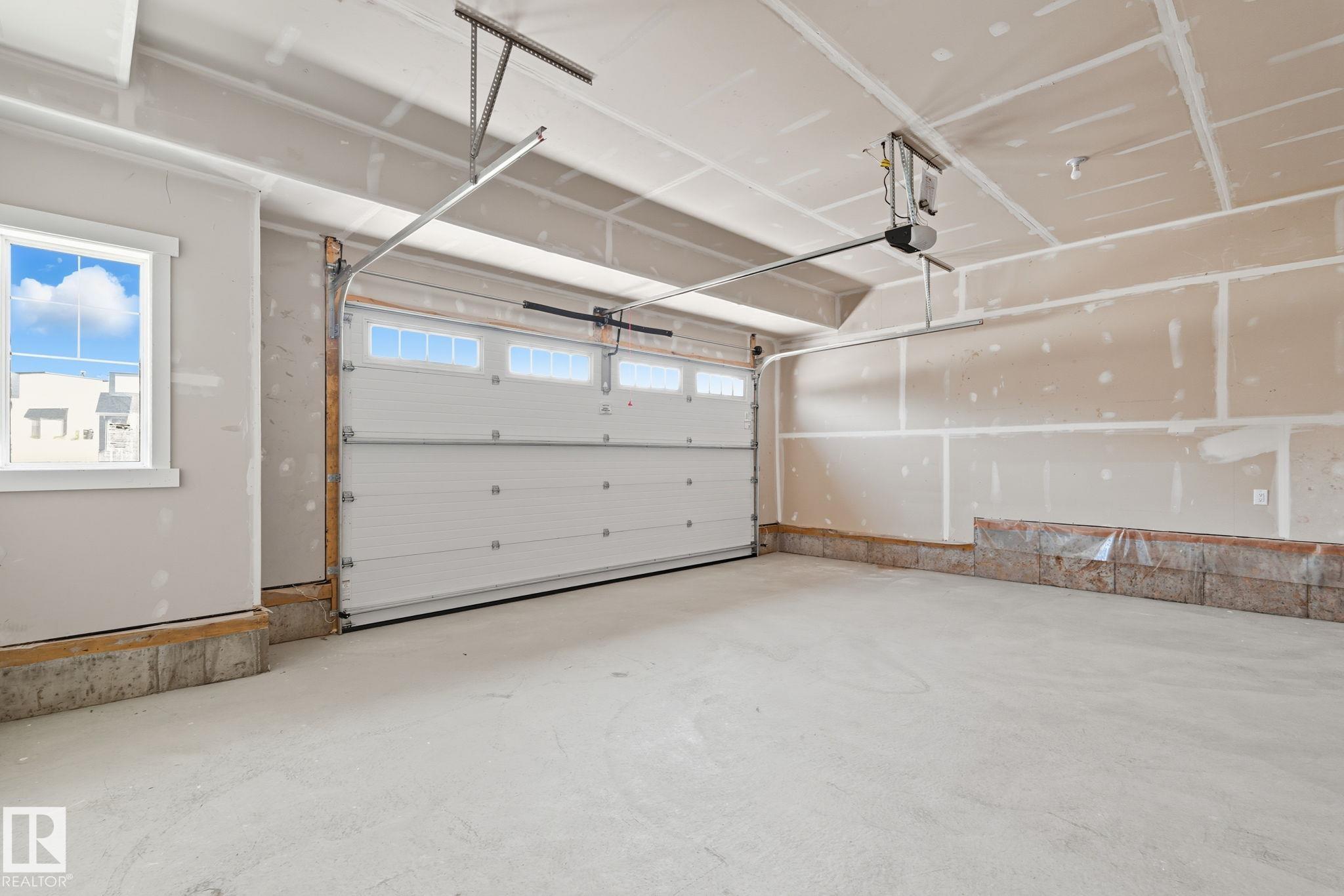 Photo 74 at 1133 Gyrfalcon Crescent NW, Hawks Ridge, Edmonton