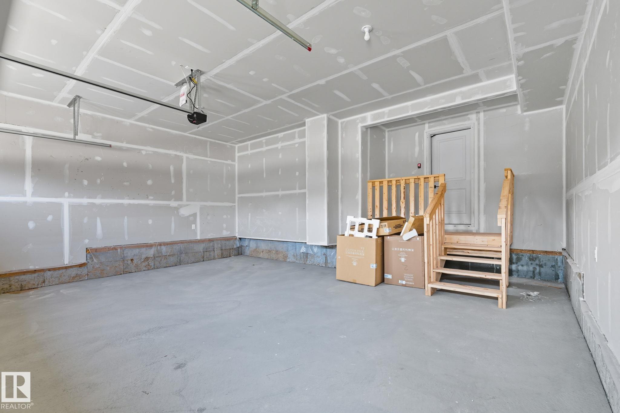 Photo 75 at 1133 Gyrfalcon Crescent NW, Hawks Ridge, Edmonton