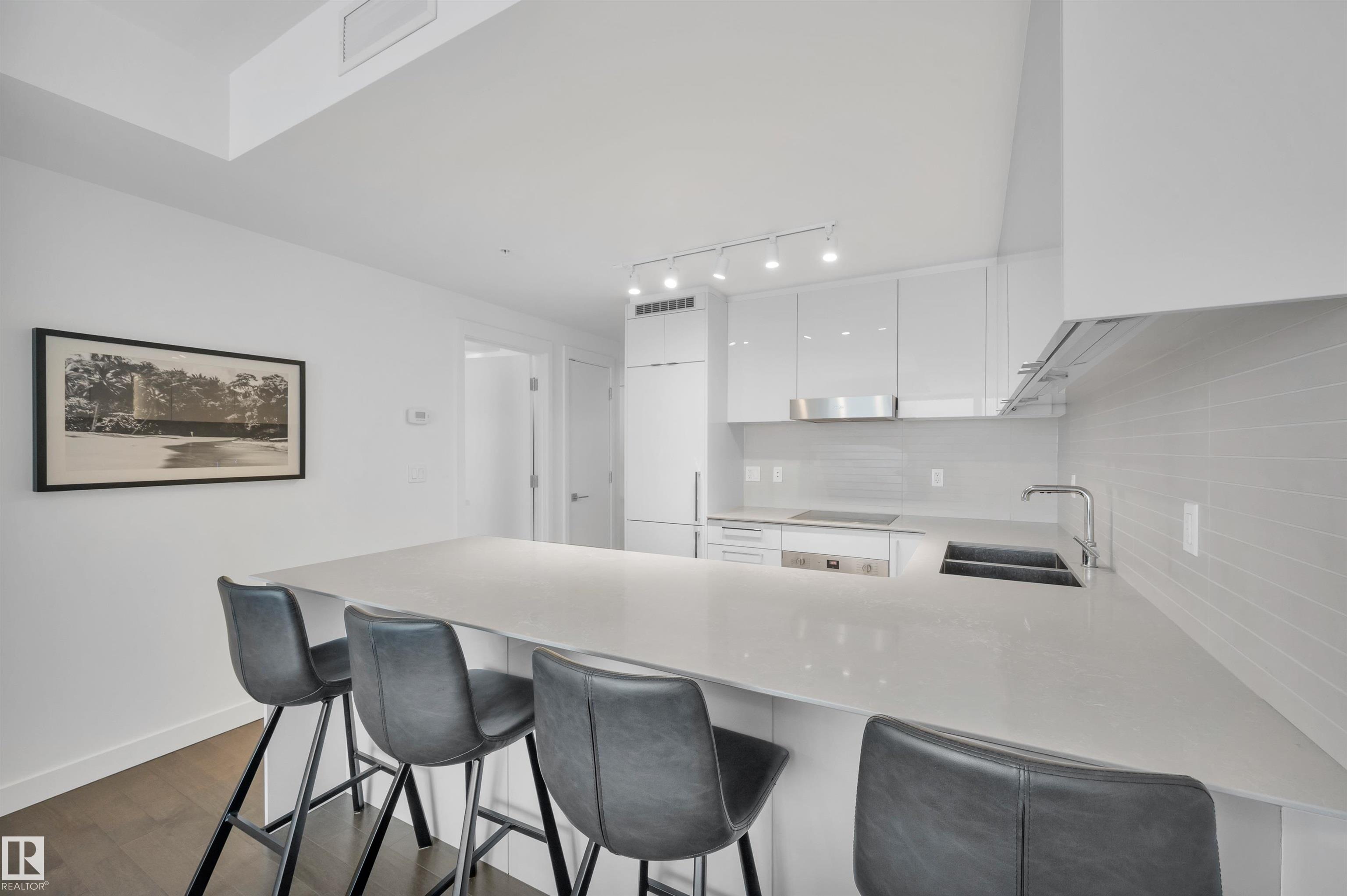 Picture for #2711 10360 102 ST NW