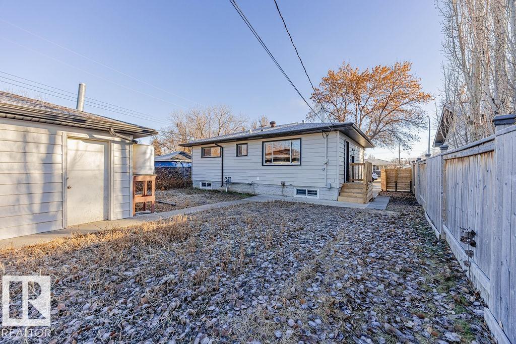 Photo 32 at 10458 166 Street NW, Britannia Youngstown, Edmonton