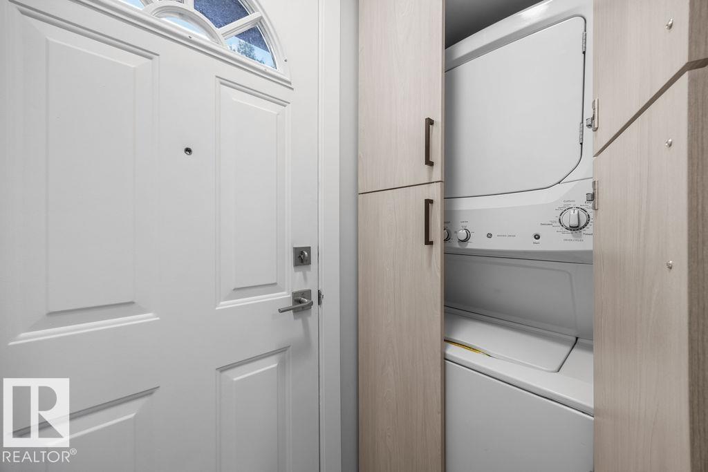 Photo 8 at 10458 166 Street NW, Britannia Youngstown, Edmonton