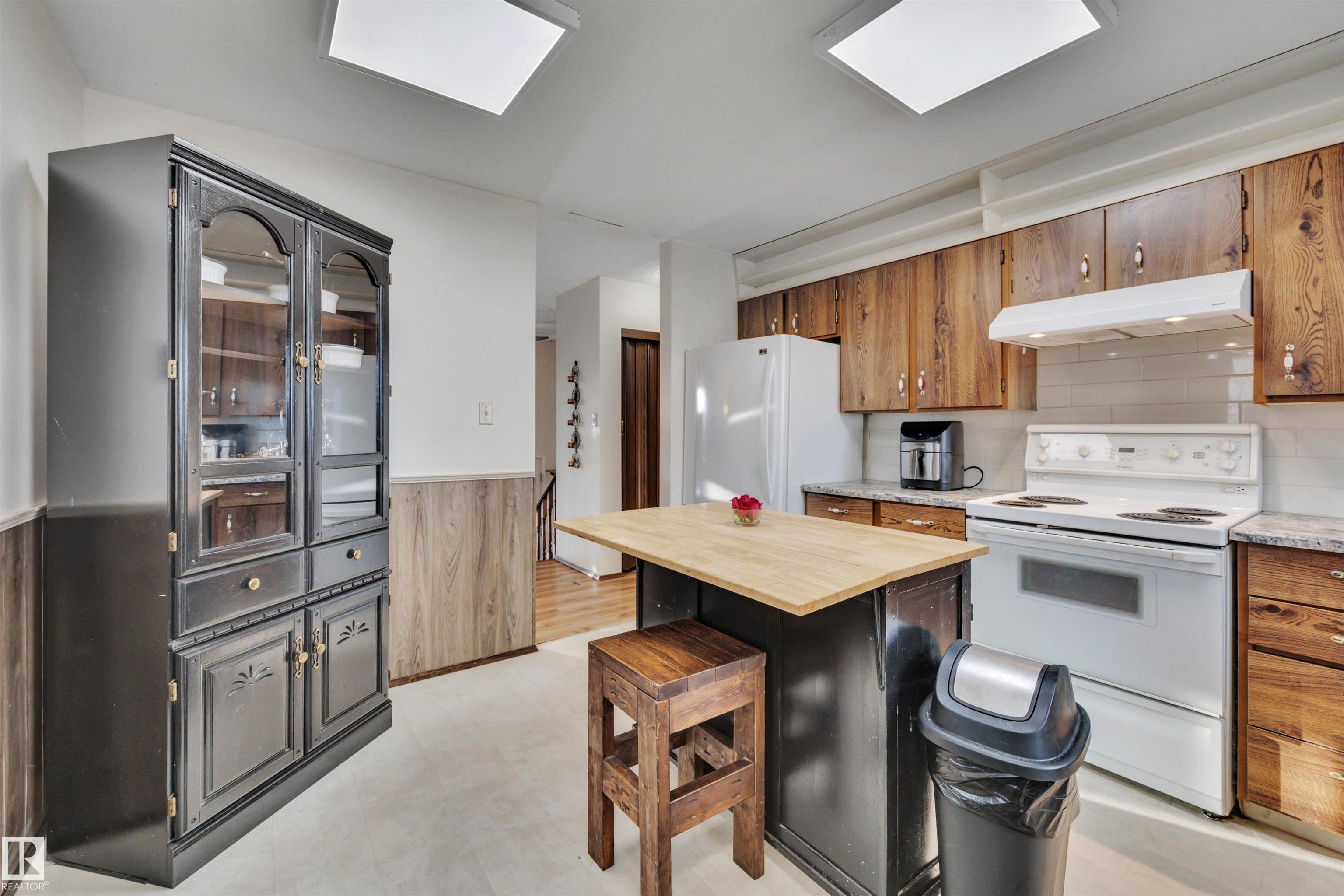 Photo 15 at 4314 39 Avenue, South Park, Leduc