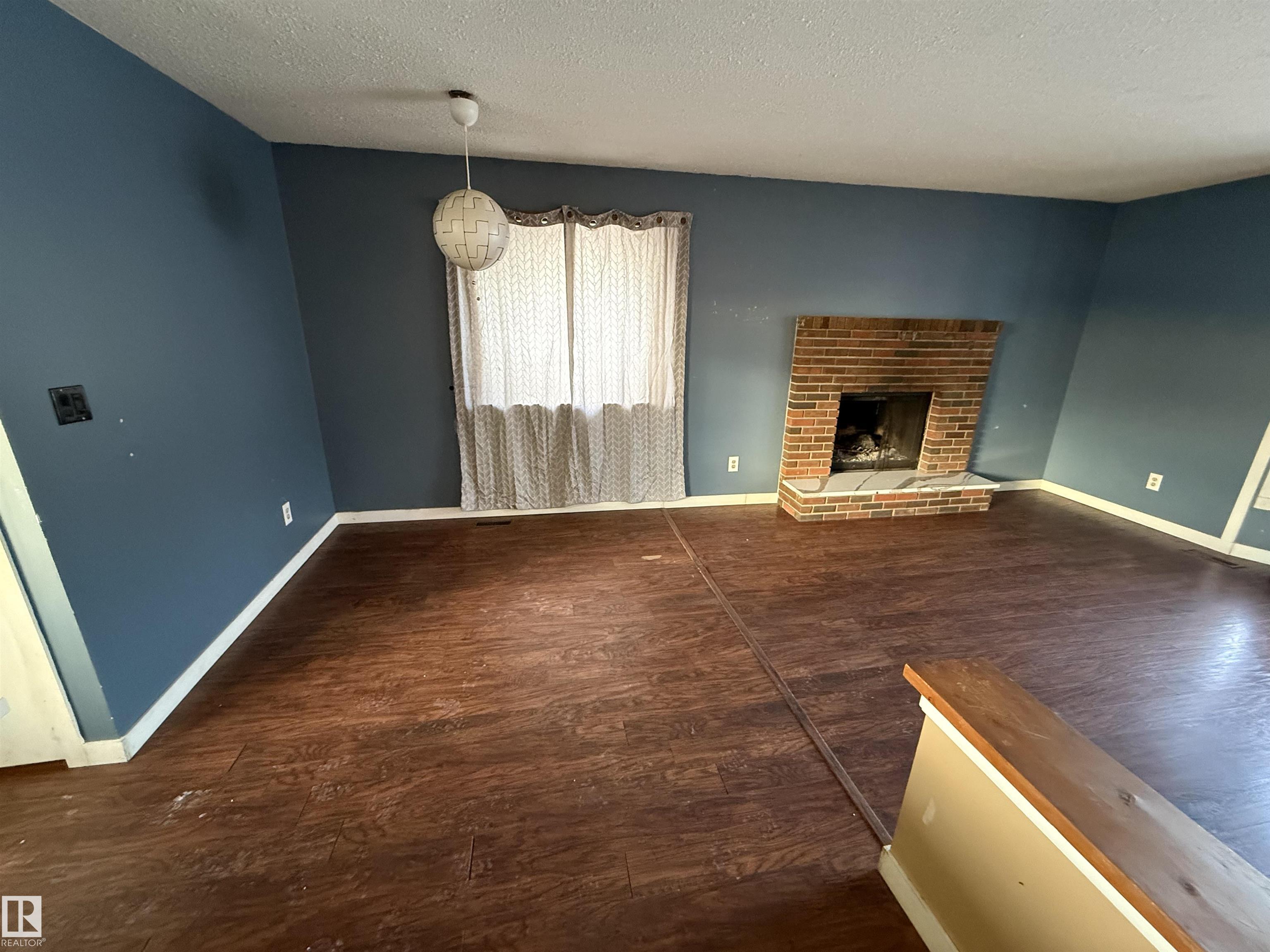 17939 80 Avenue NW, Aldergrove, Edmonton