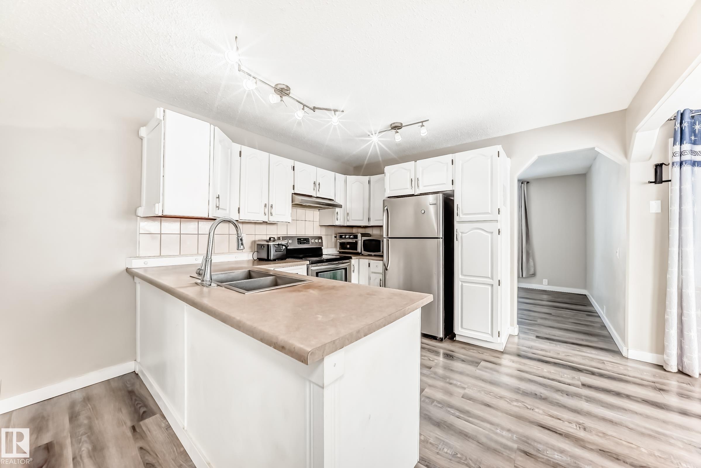 72 Howson Crescent NW, Canon Ridge, Edmonton