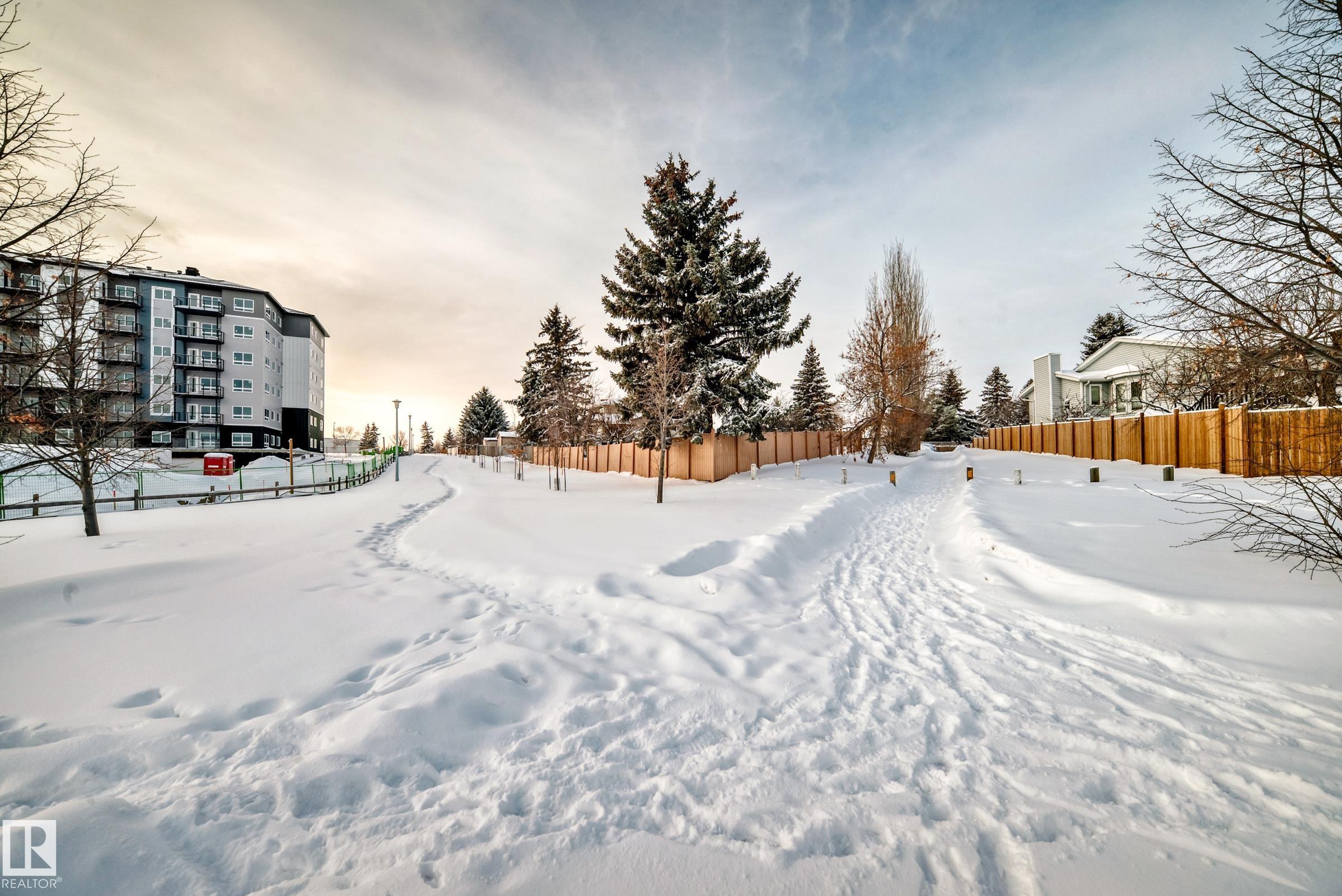 Photo 72 at 72 Howson Crescent NW, Canon Ridge, Edmonton