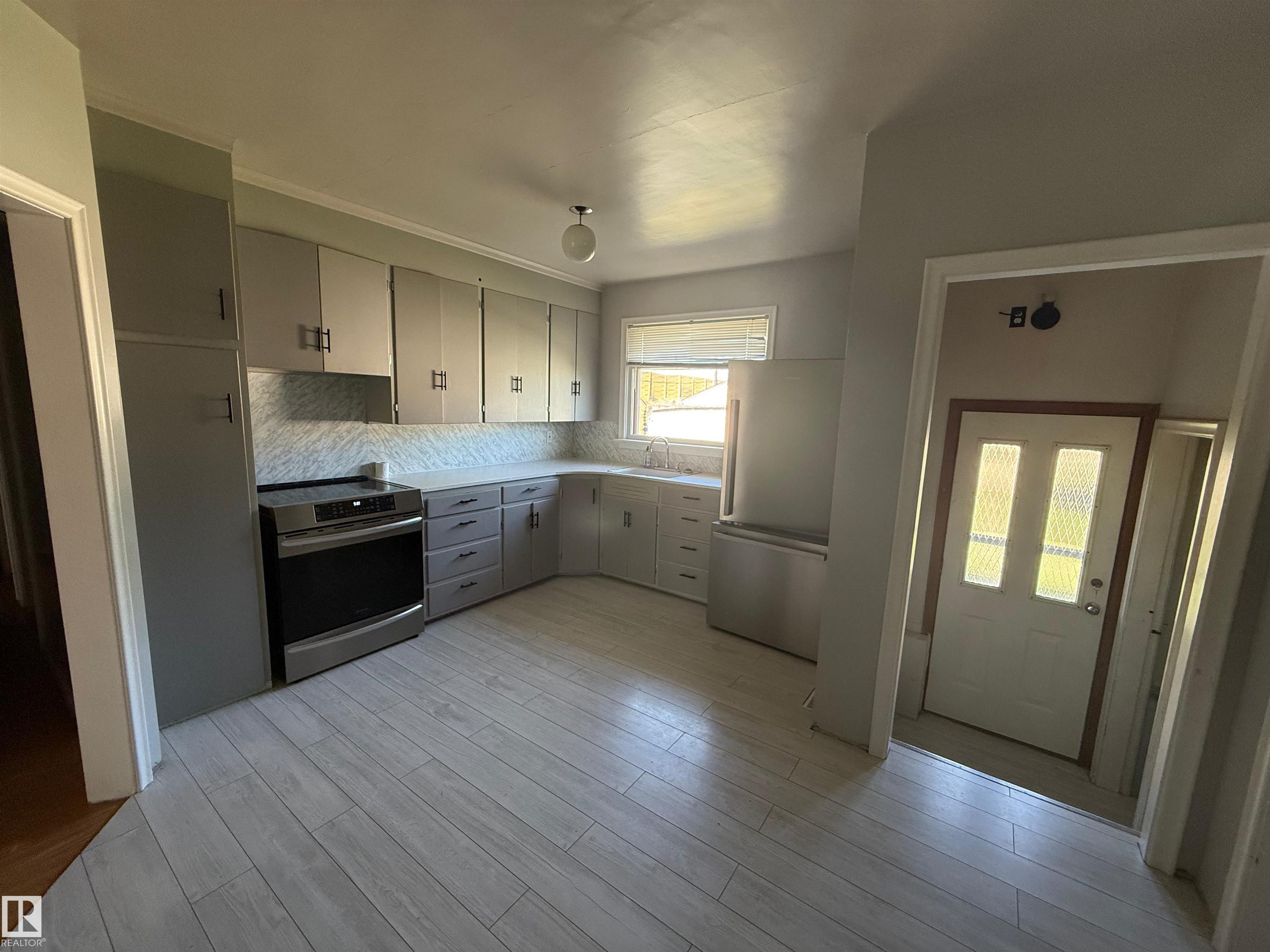 Photo 6 at 12425 126 Street NW, Prince Charles, Edmonton