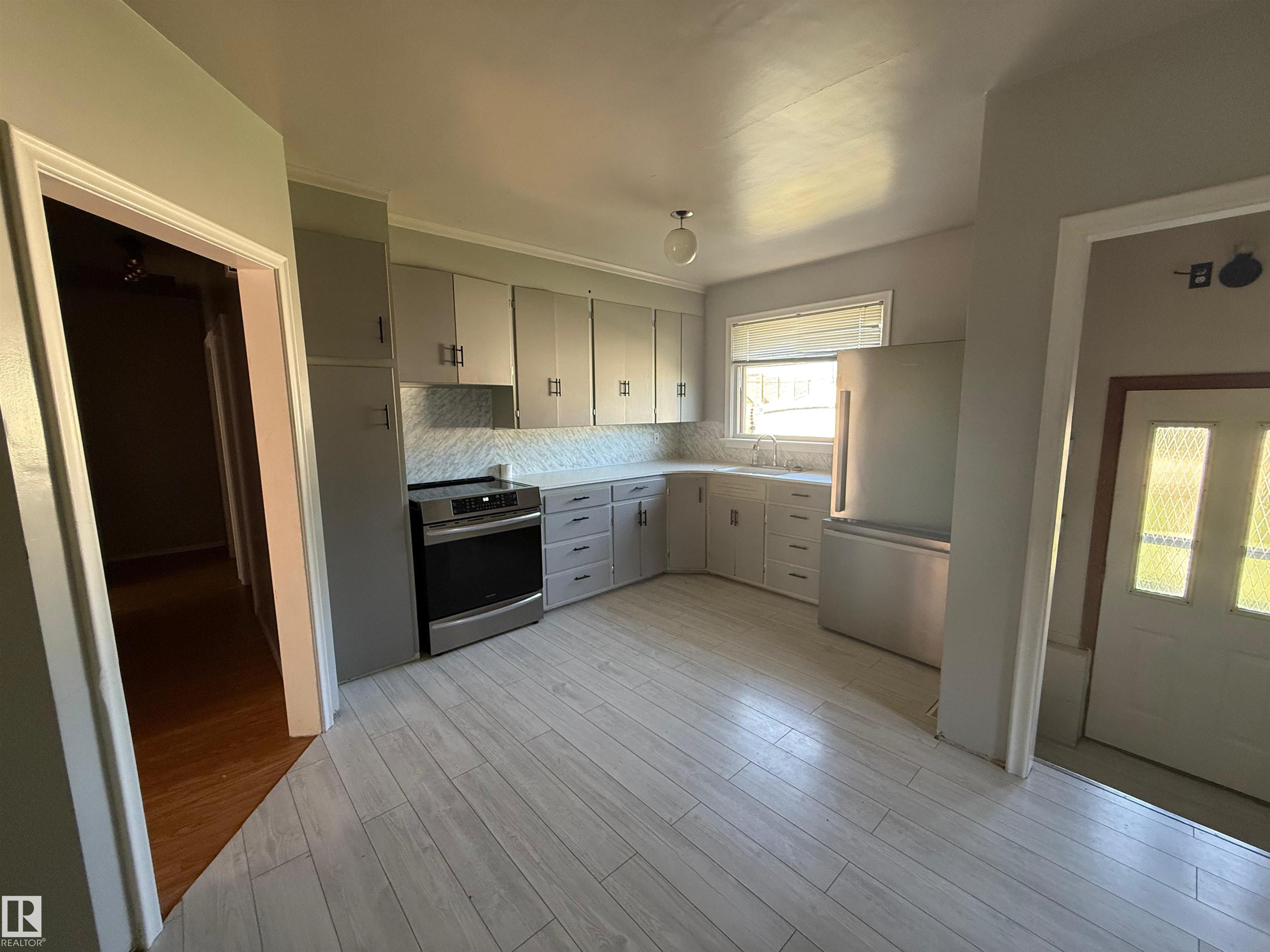 Photo 9 at 12425 126 Street NW, Prince Charles, Edmonton