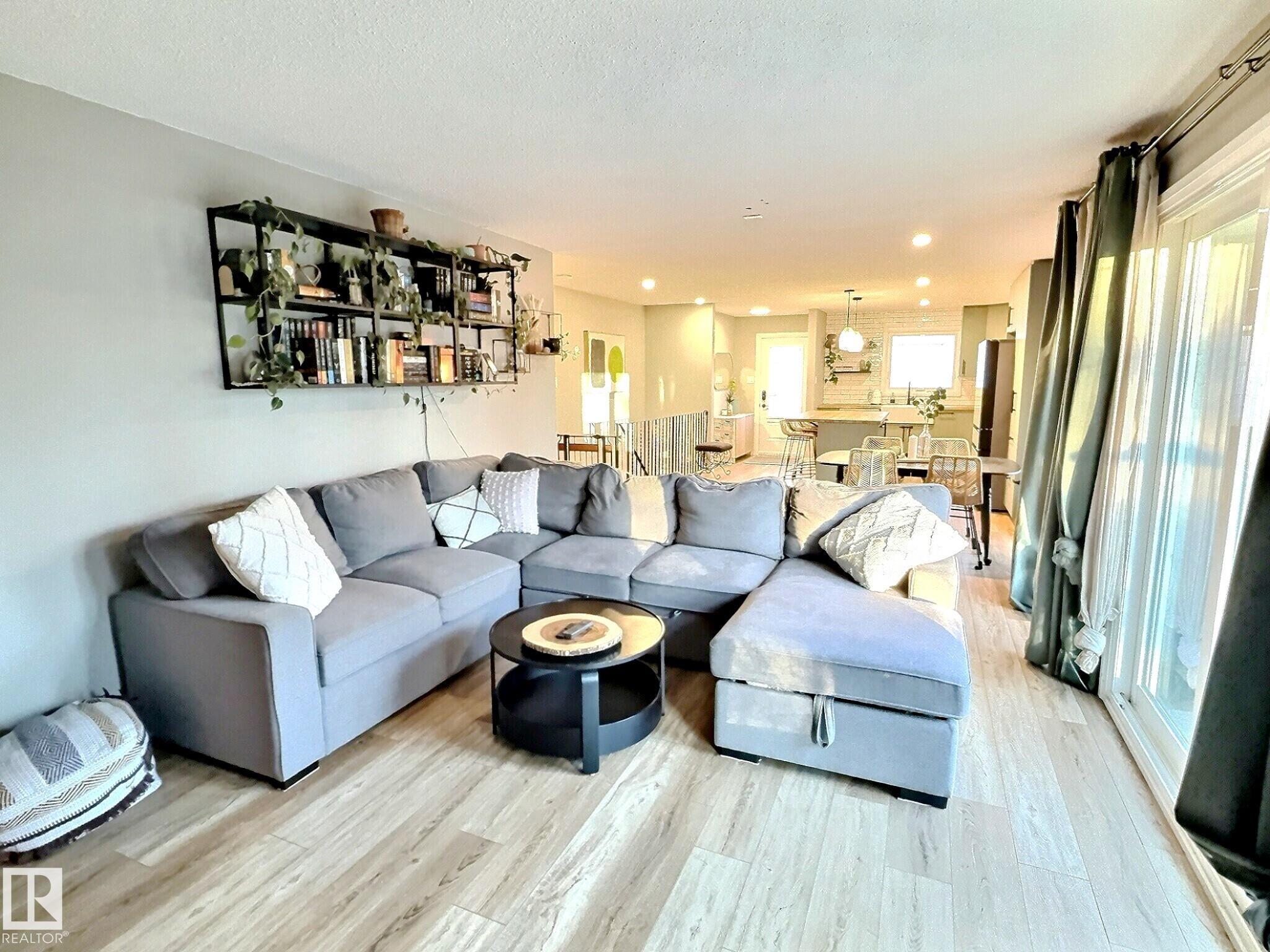 Photo 11 at 17119 82 Avenue NW, Thorncliffe, Edmonton