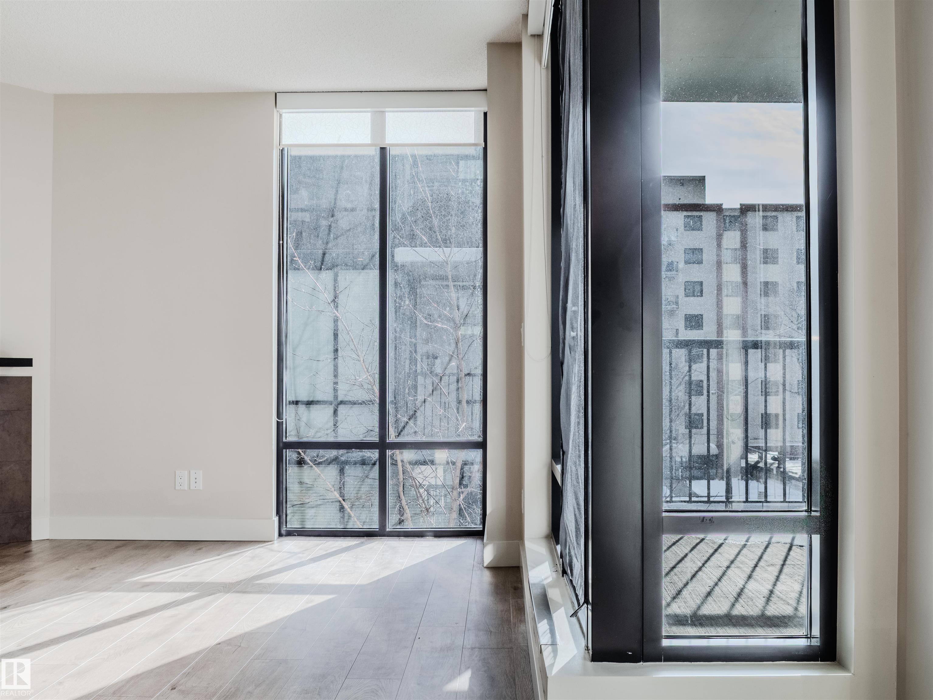 304 - 11933 Jasper Avenue NW, Wîhkwêntôwin, Edmonton