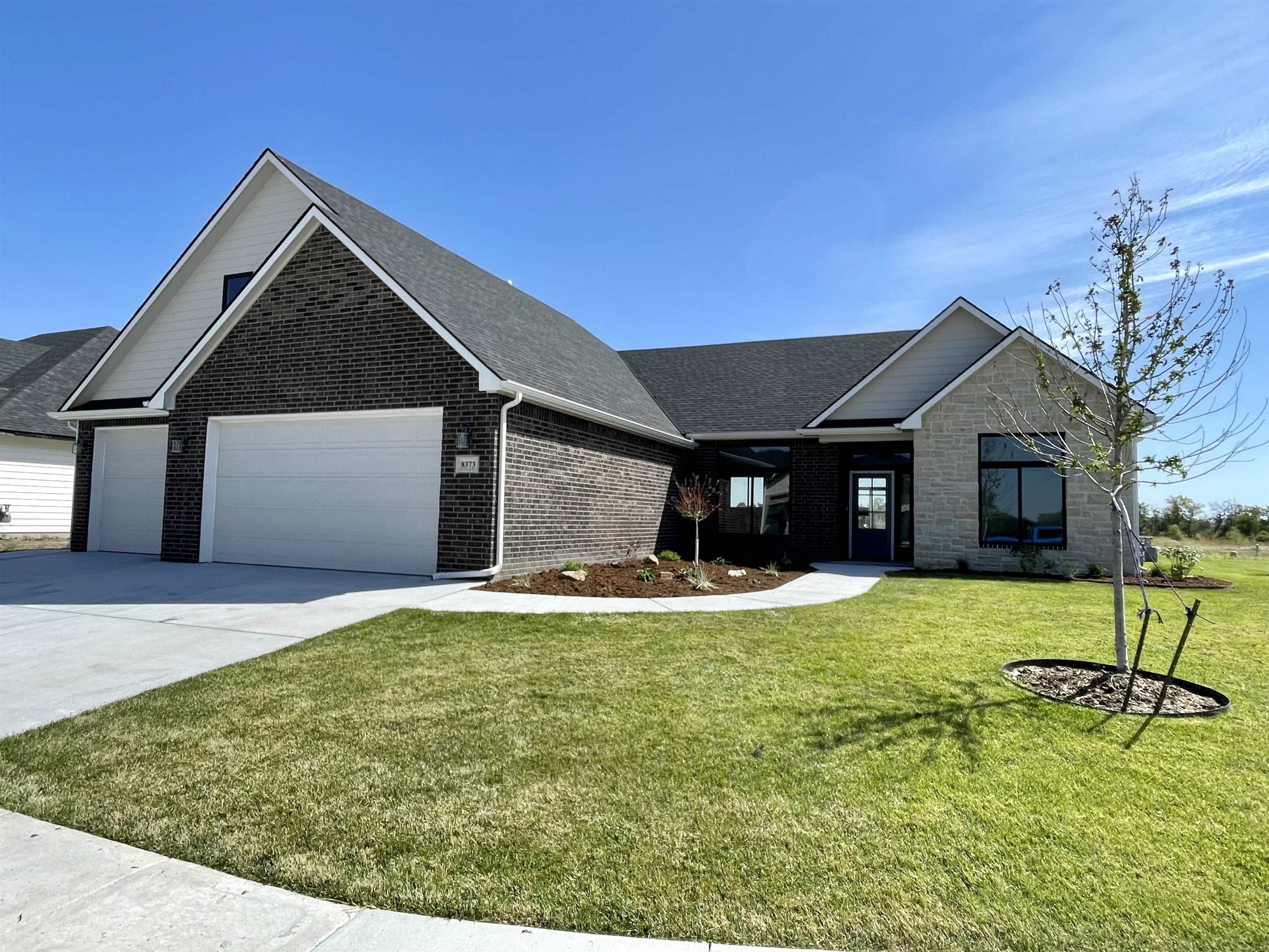Photo of 8473 E Deer Run in Bel Aire, KS
