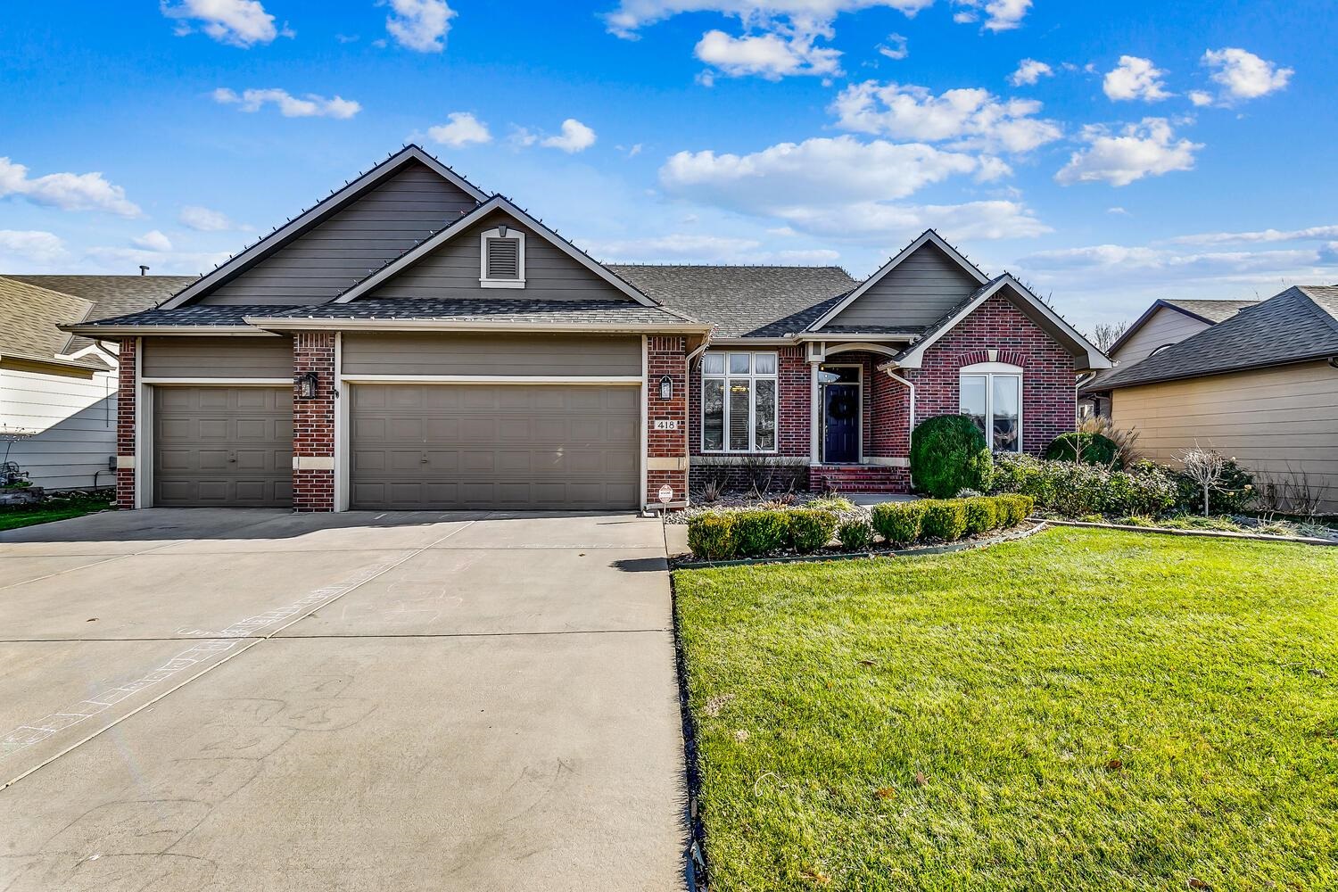 There's lots of space to spread out in this 5 bedroom, 3 bath home!  Walk in the front door into the