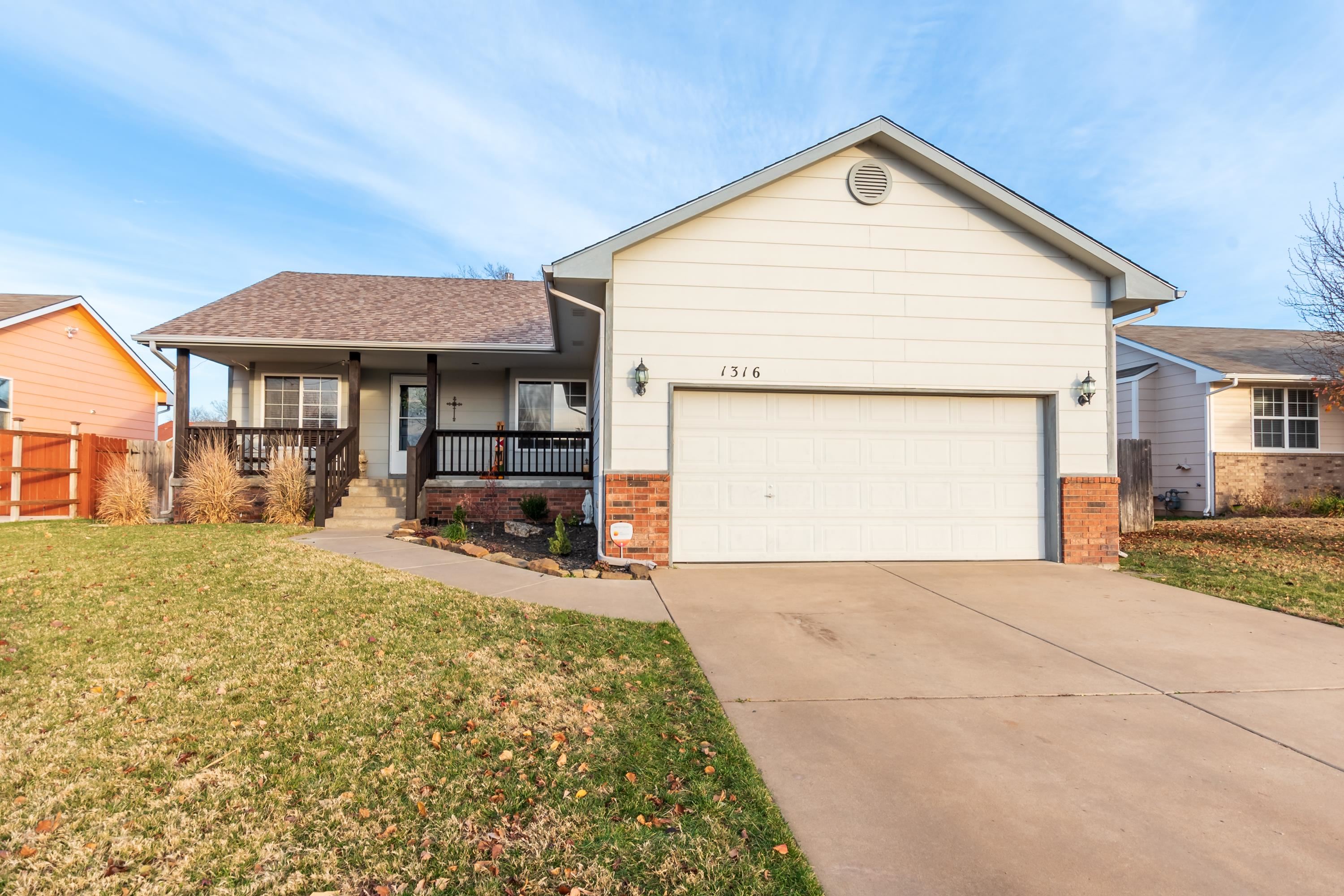 Looking for a beautiful home in NW Wichita??  This is the one for you - Open floor plan with vaulted