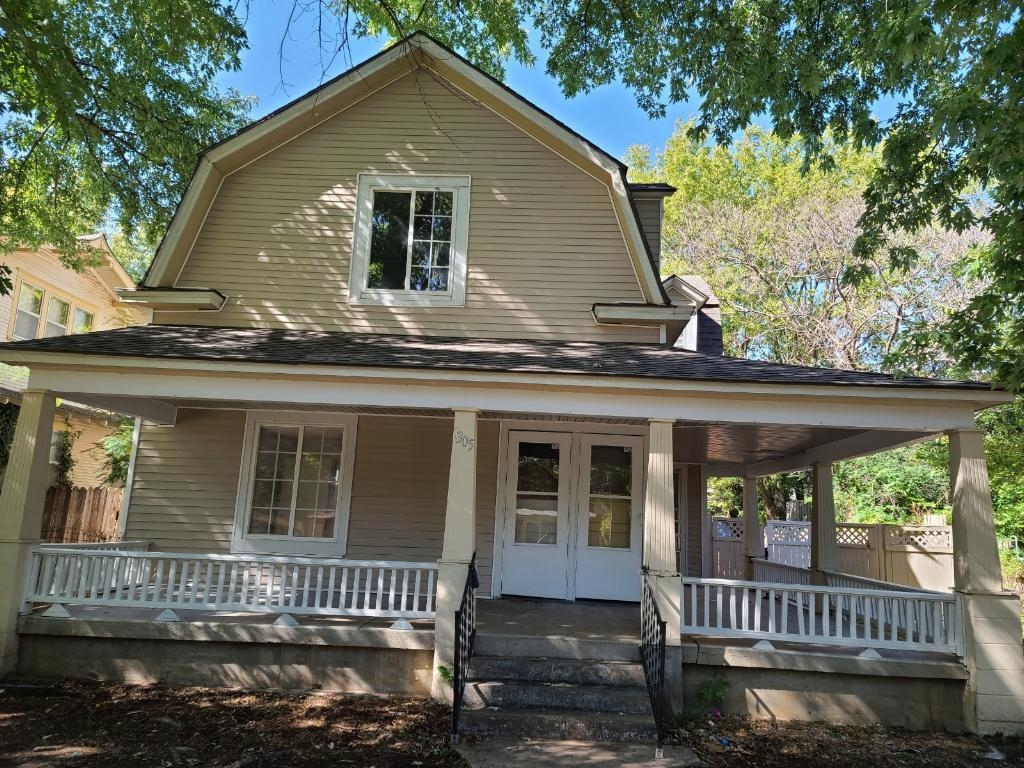 Photo of 1305 N Fairview Ave 1307 N Fairview Ave in Wichita, KS
