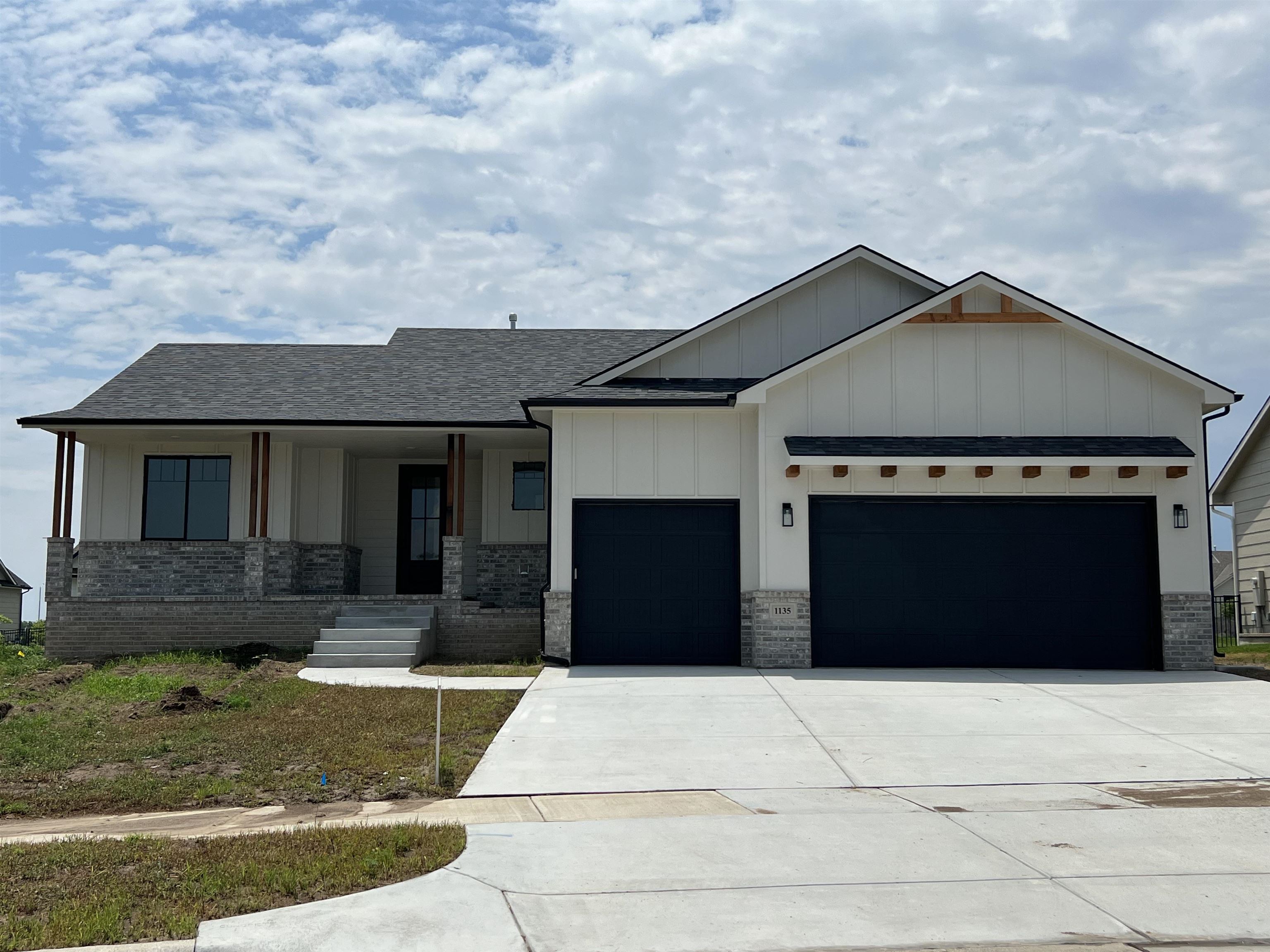 Photo of 1135 W Hazel Ln in Goddard, KS