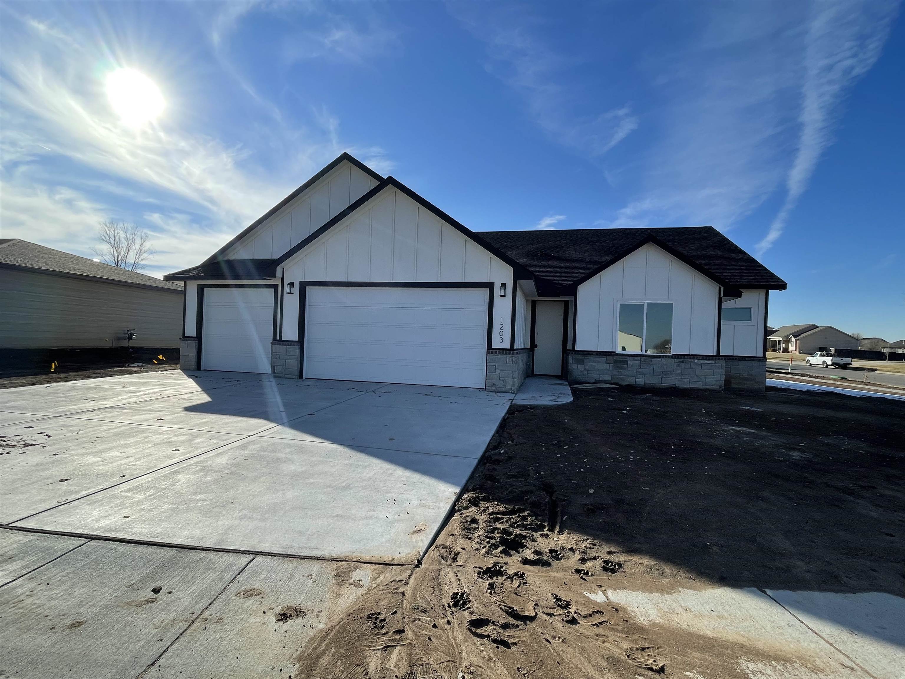 Photo of 1203 N Main in Goddard, KS