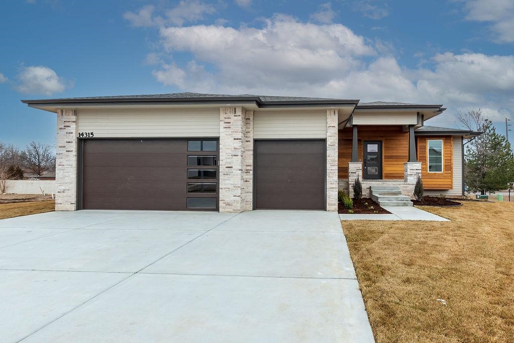 Photo of 14315 E Laguna Ct in Wichita, KS