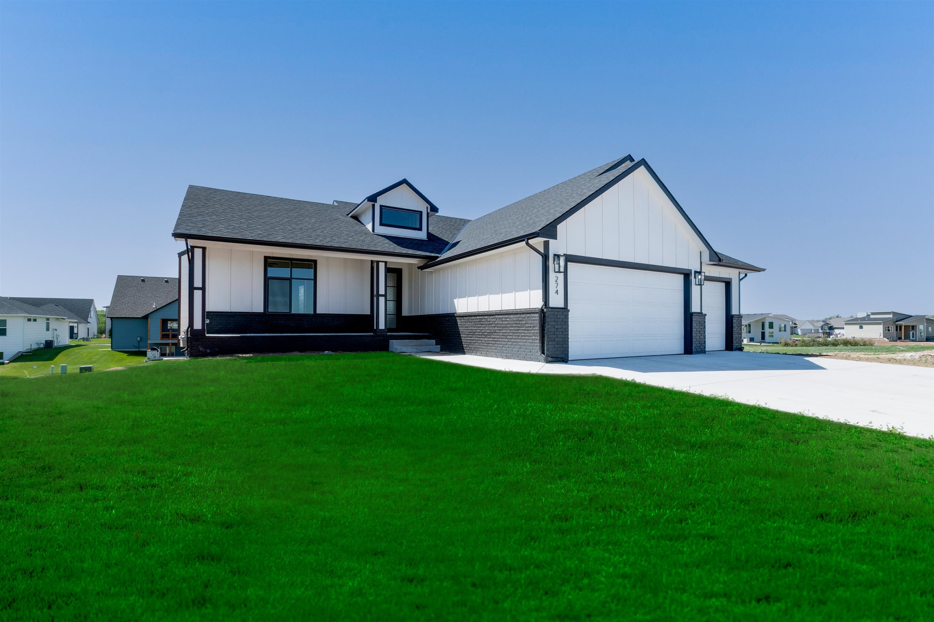 Photo of 274 S Wellcrest Ct in Wichita, KS